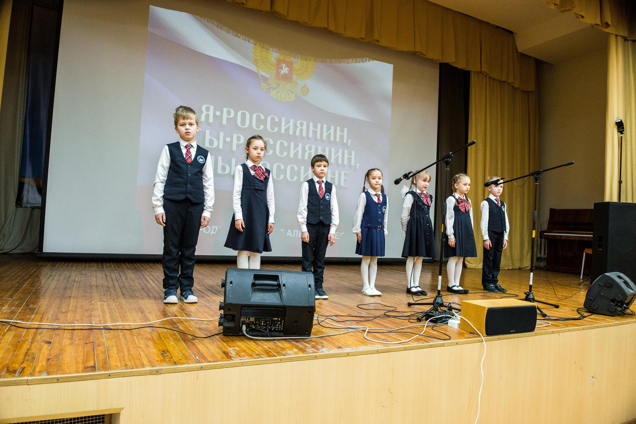 «Я-россиянин, ты — россиянин, мы — россияне!». Свадебный фотограф на Урале Виктор Соколов