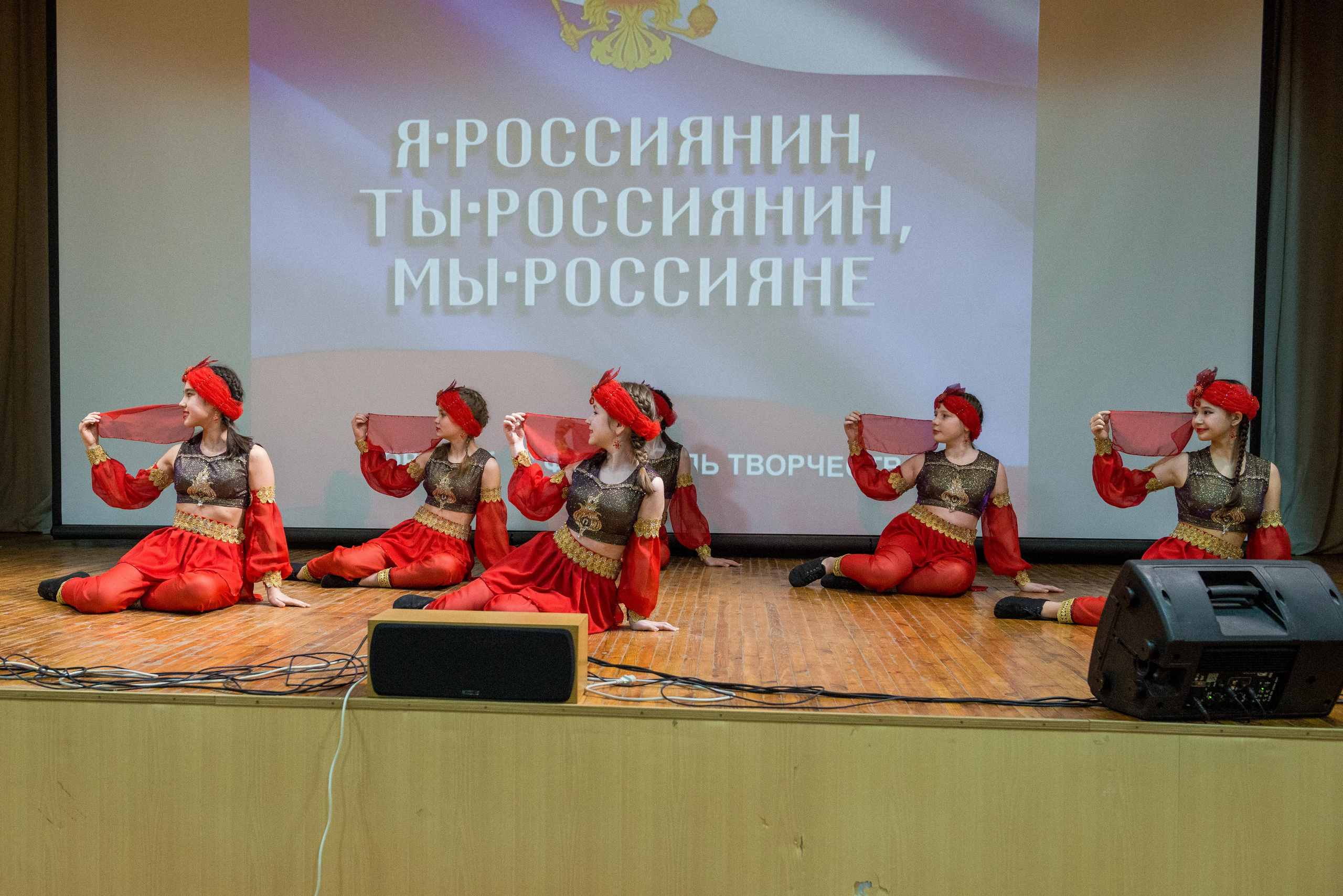 «Я-россиянин, ты — россиянин, мы — россияне!». Свадебный фотограф на Урале Виктор Соколов