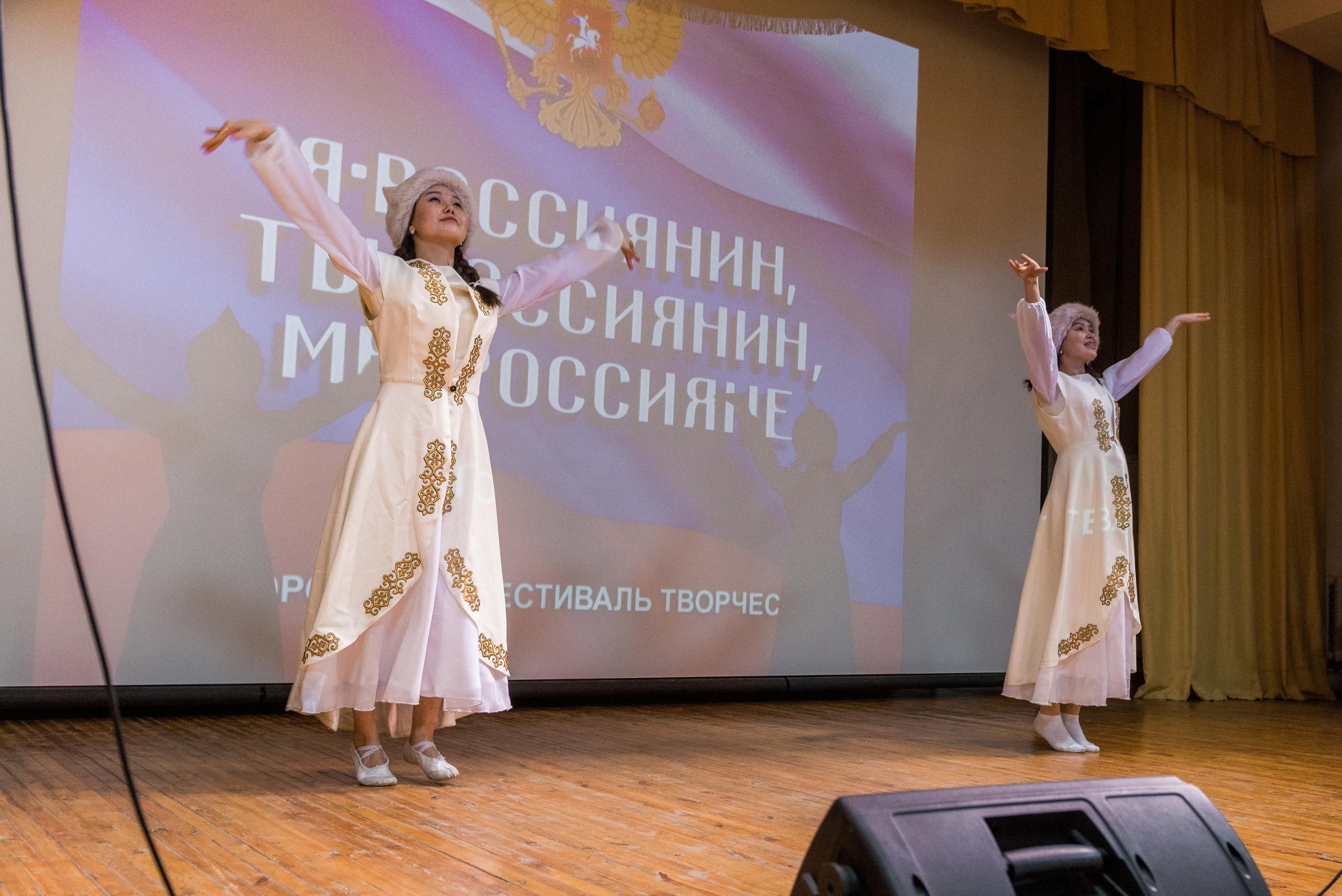 «Я-россиянин, ты — россиянин, мы — россияне!». Свадебный фотограф на Урале Виктор Соколов