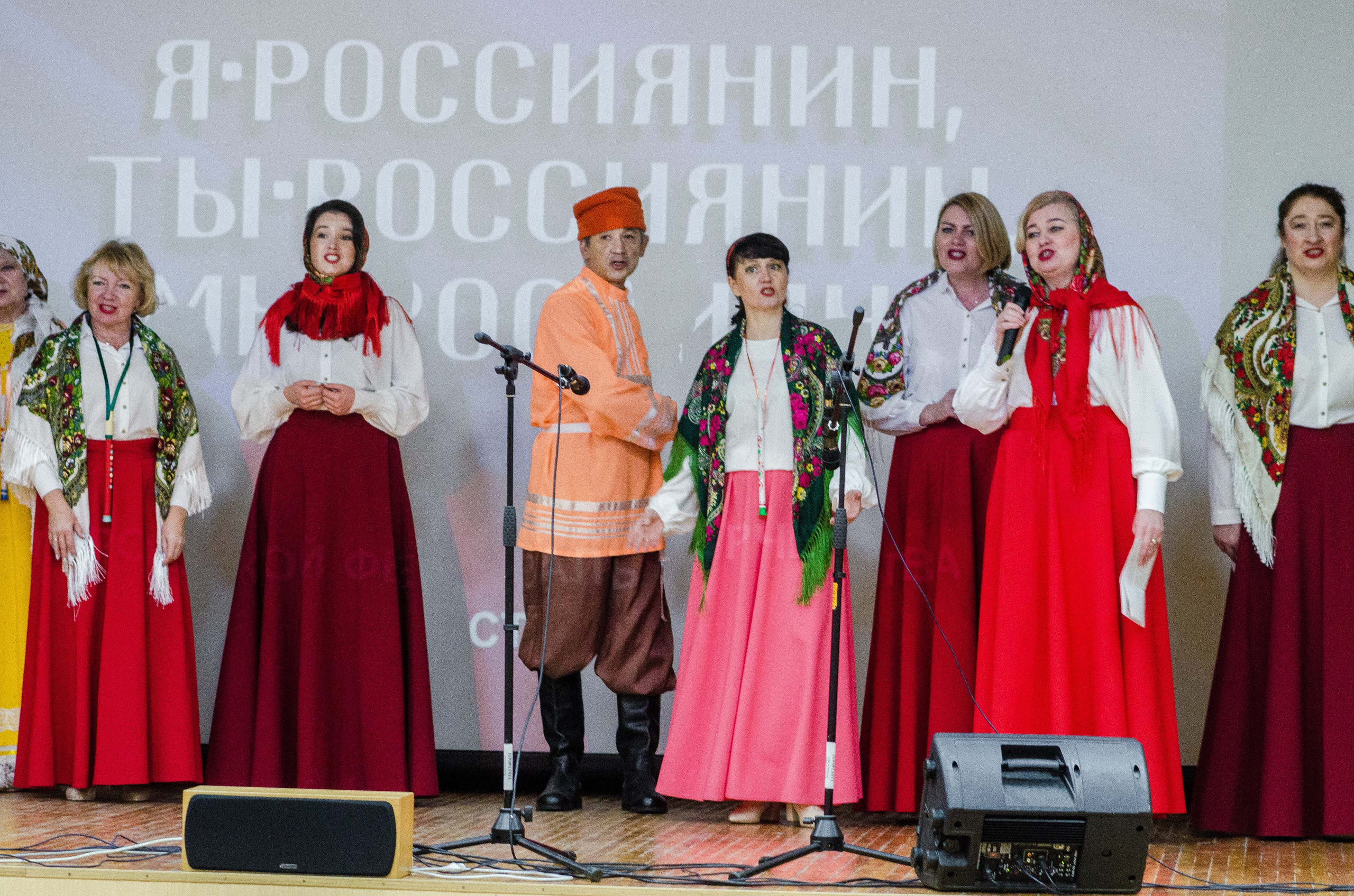 «Я-россиянин, ты — россиянин, мы — россияне!». Свадебный фотограф на Урале Виктор Соколов