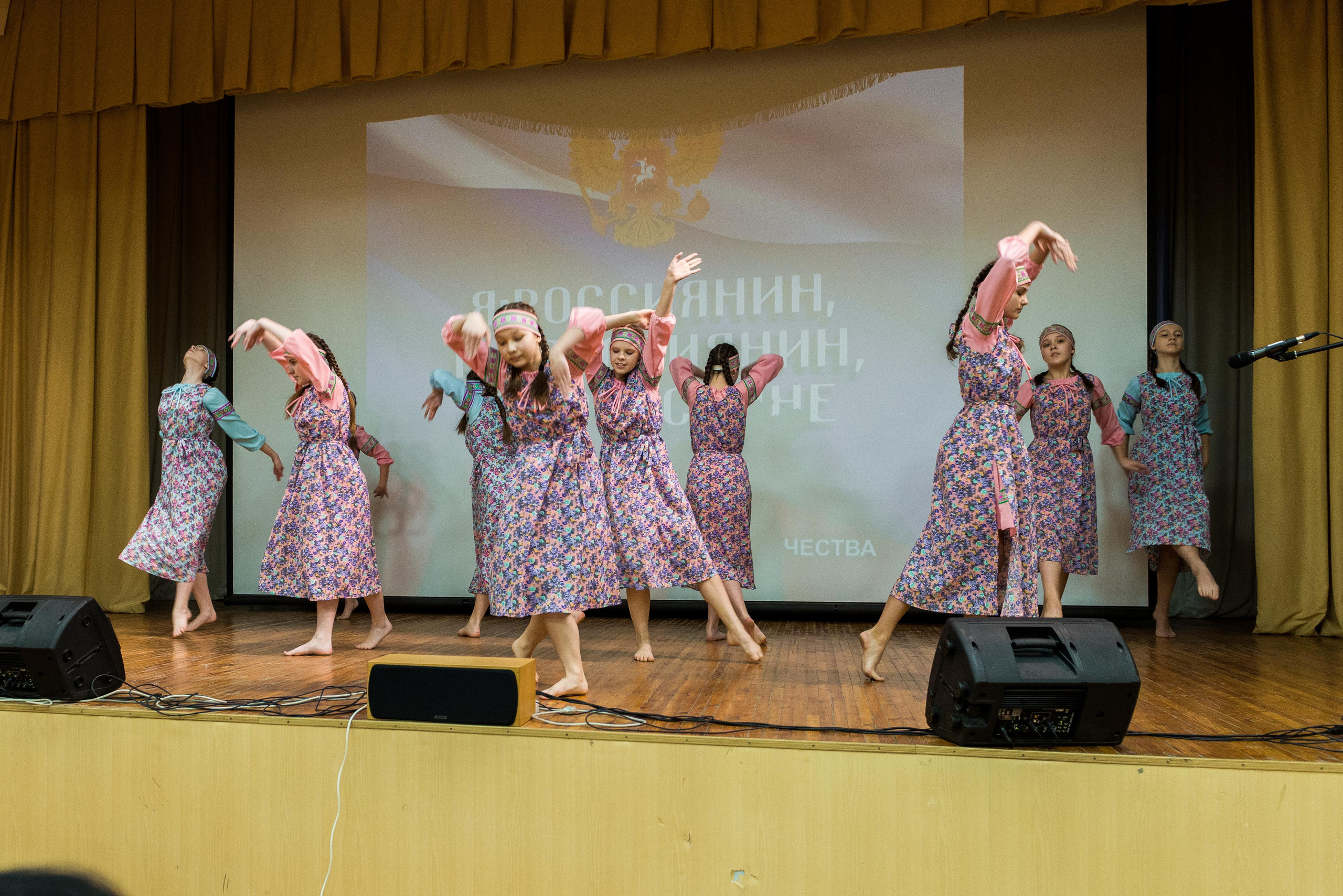 «Я-россиянин, ты — россиянин, мы — россияне!». Свадебный фотограф на Урале Виктор Соколов
