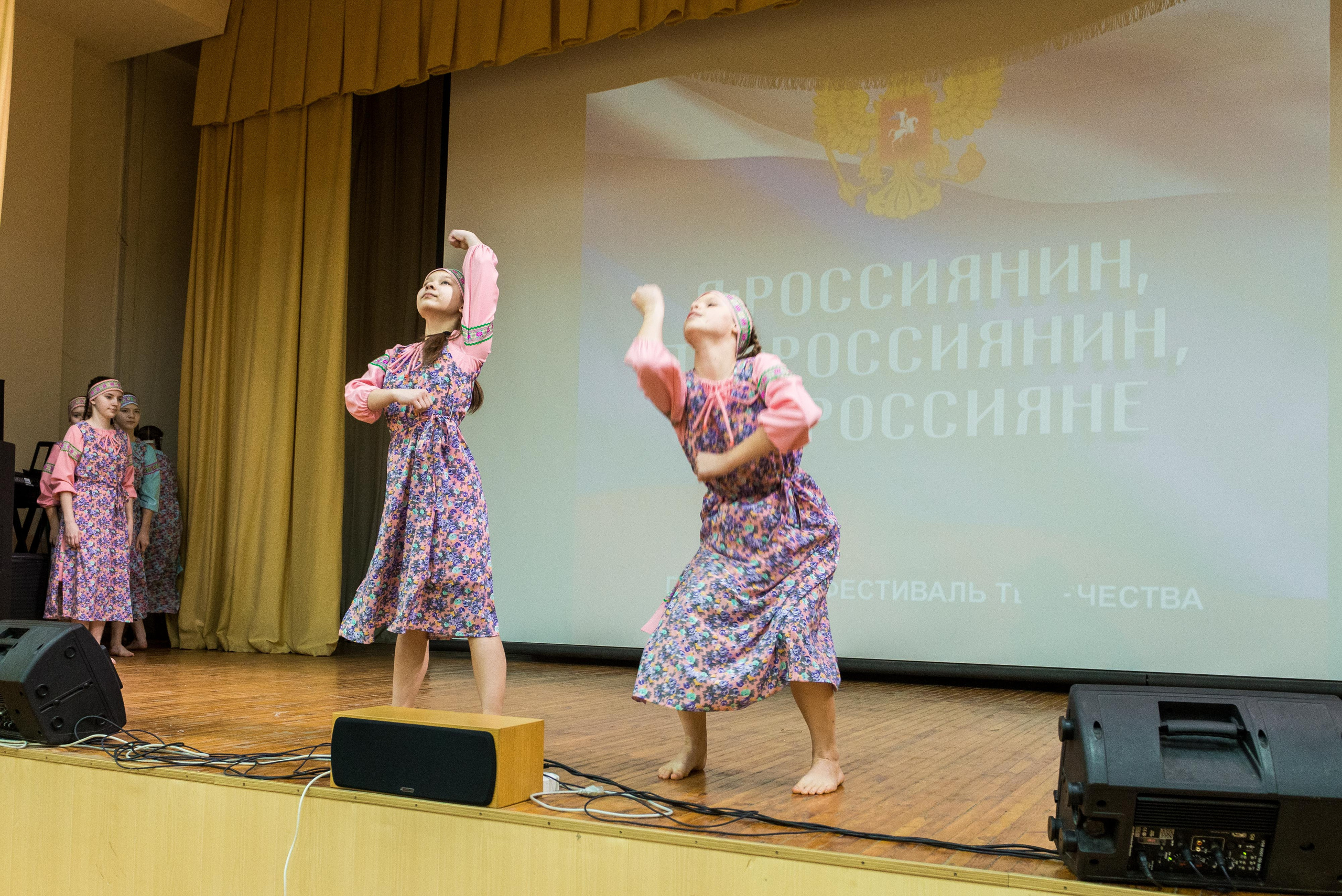 «Я-россиянин, ты — россиянин, мы — россияне!». Свадебный фотограф на Урале Виктор Соколов