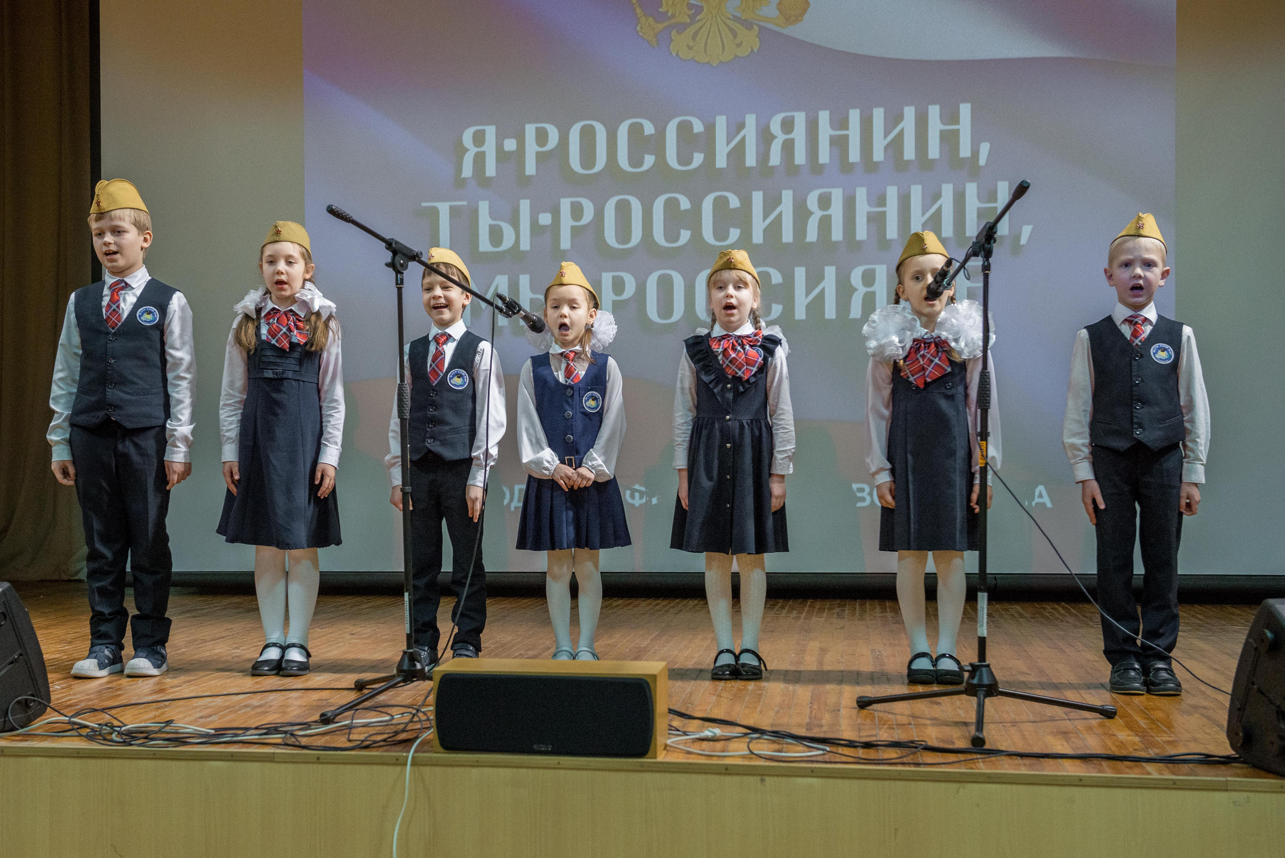 «Я-россиянин, ты — россиянин, мы — россияне!». Свадебный фотограф на Урале Виктор Соколов