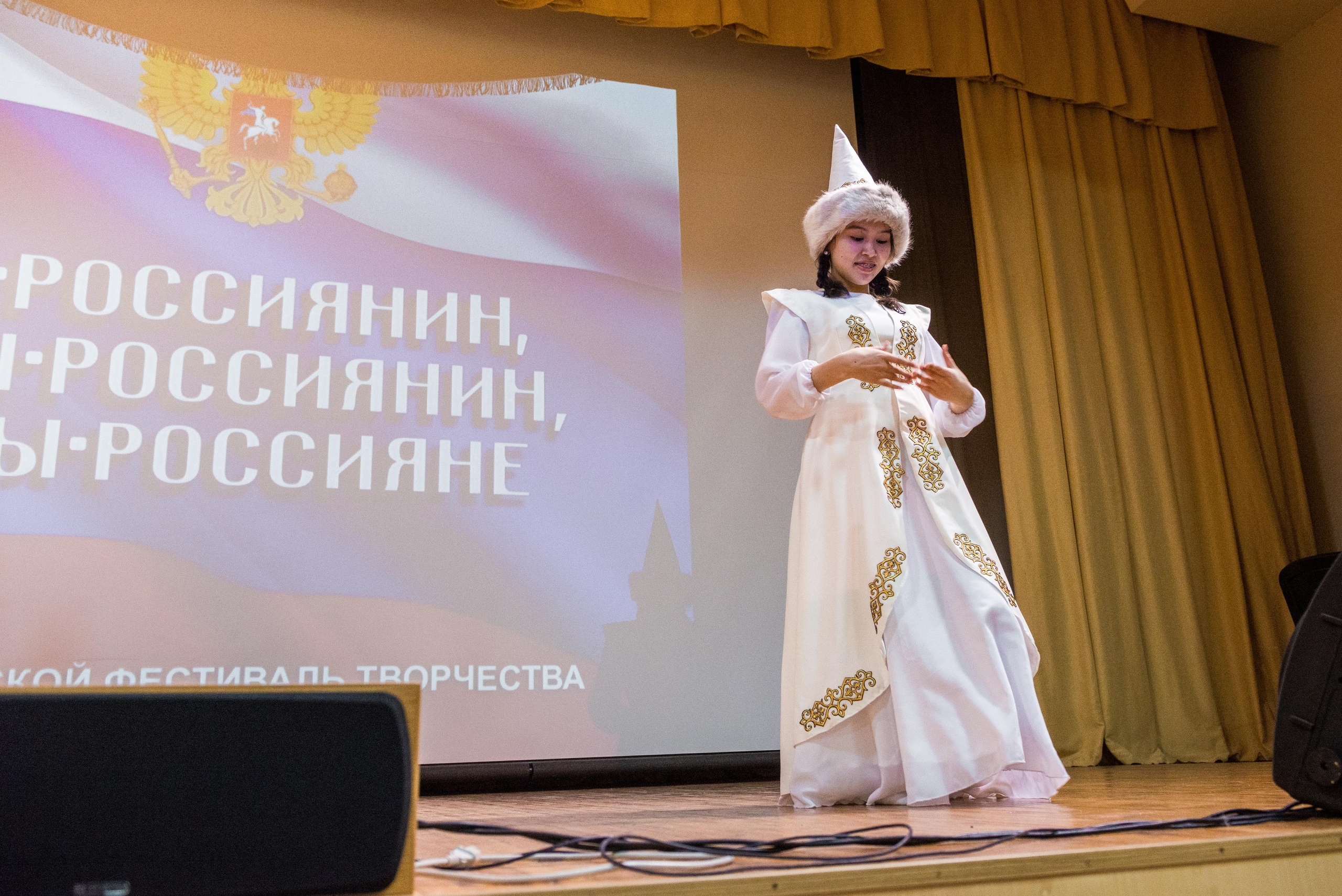 «Я-россиянин, ты — россиянин, мы — россияне!». Свадебный фотограф на Урале Виктор Соколов