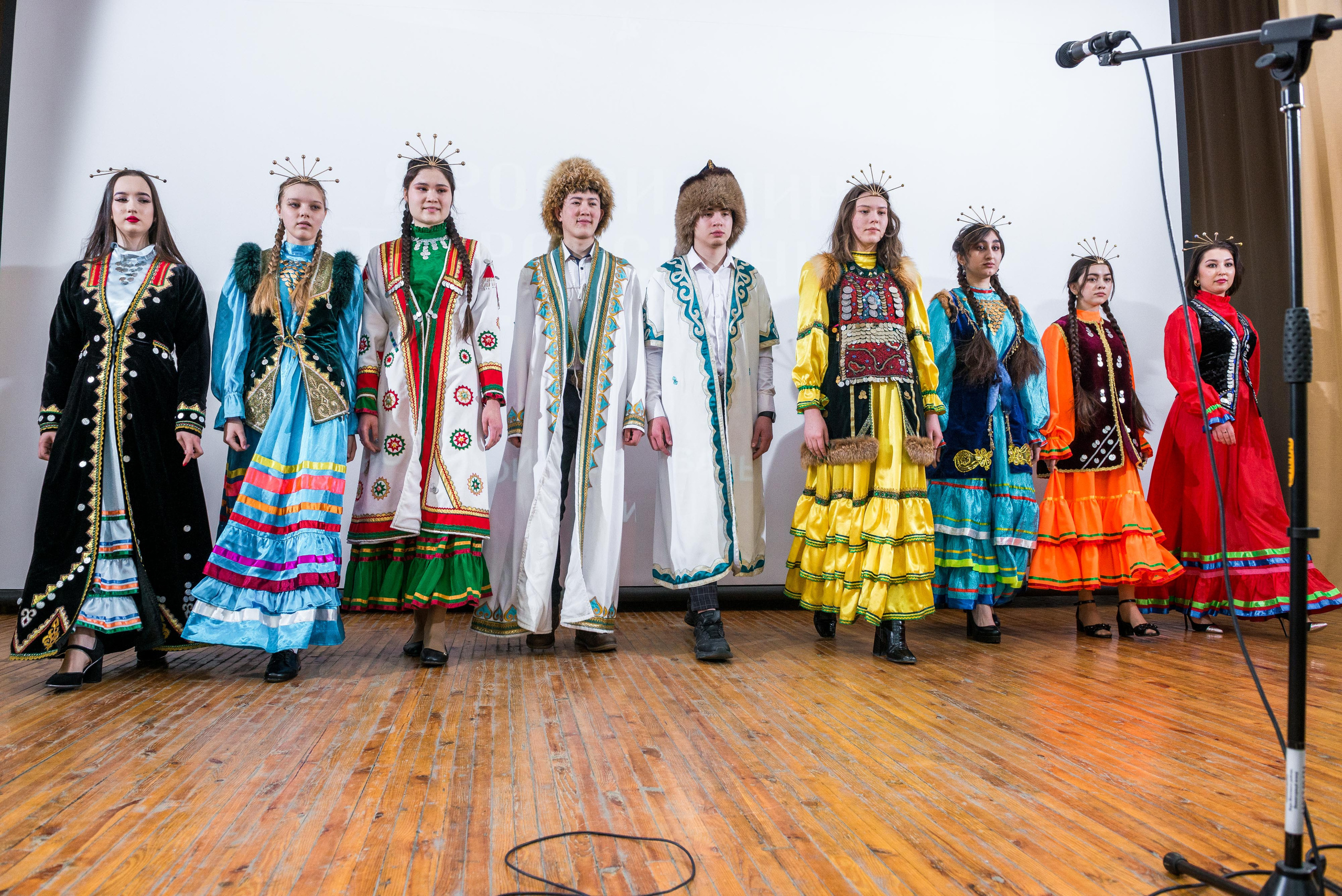 «Я-россиянин, ты — россиянин, мы — россияне!». Свадебный фотограф на Урале Виктор Соколов