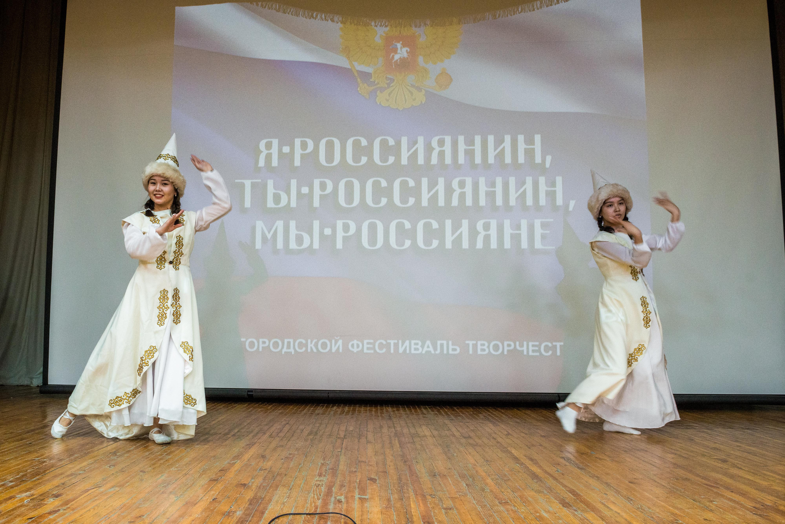 «Я-россиянин, ты — россиянин, мы — россияне!». Свадебный фотограф на Урале Виктор Соколов