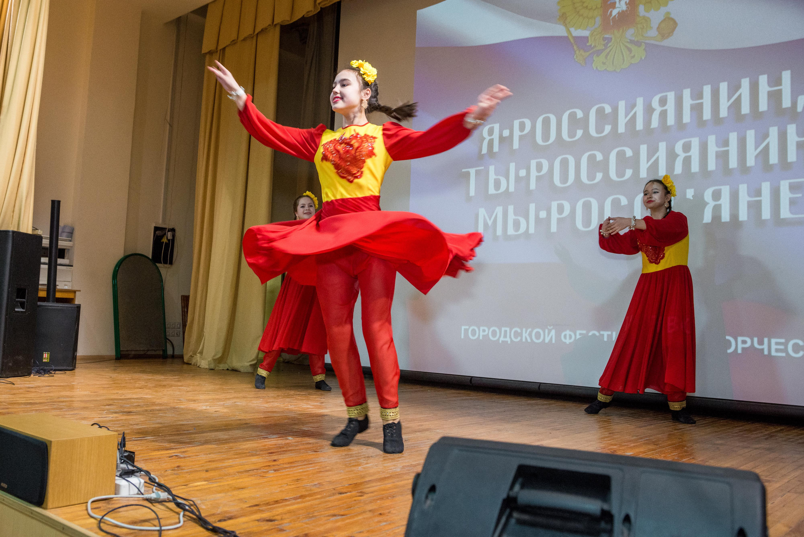 «Я-россиянин, ты — россиянин, мы — россияне!». Свадебный фотограф на Урале Виктор Соколов