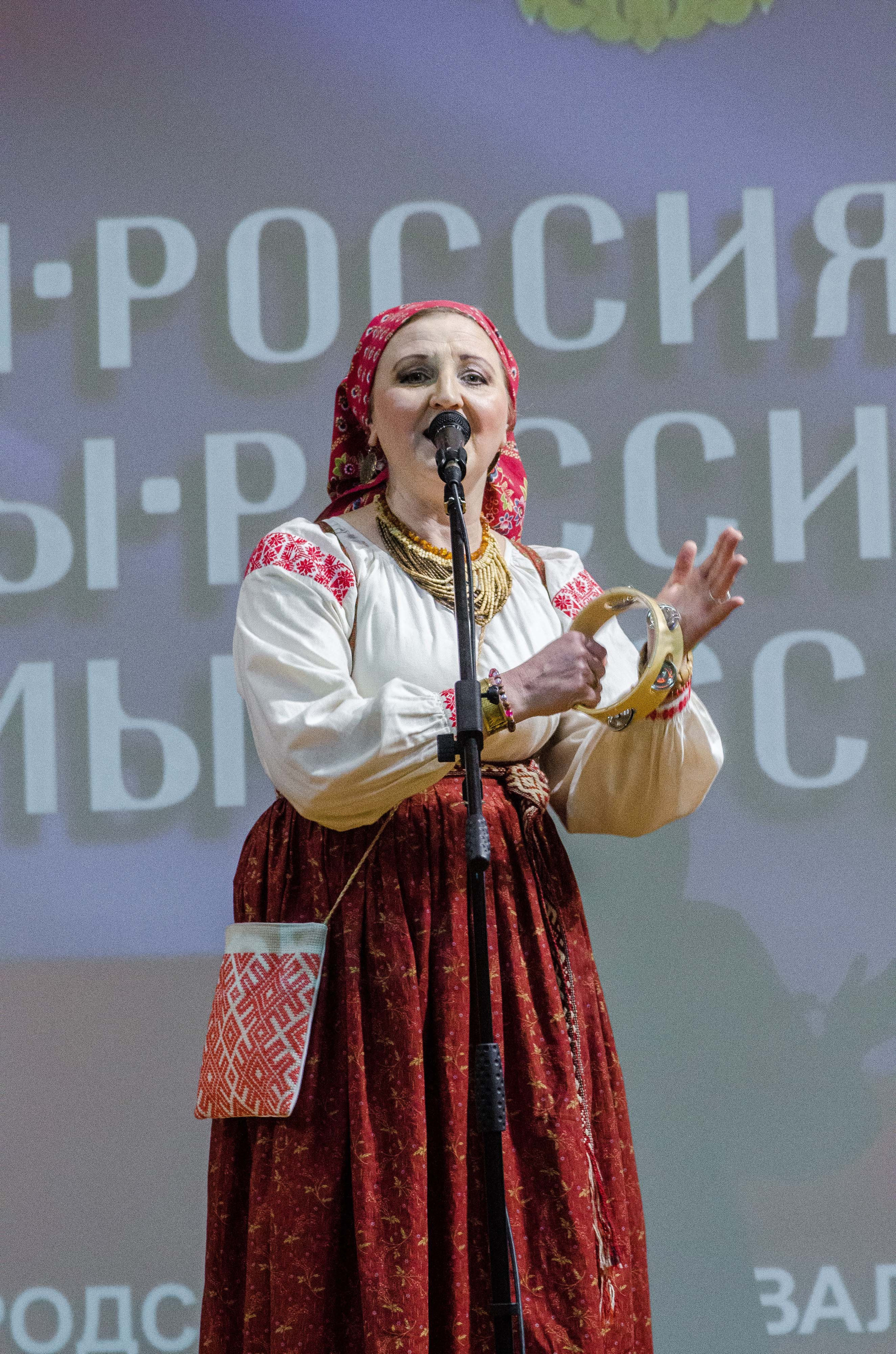 «Я-россиянин, ты — россиянин, мы — россияне!». Свадебный фотограф на Урале Виктор Соколов