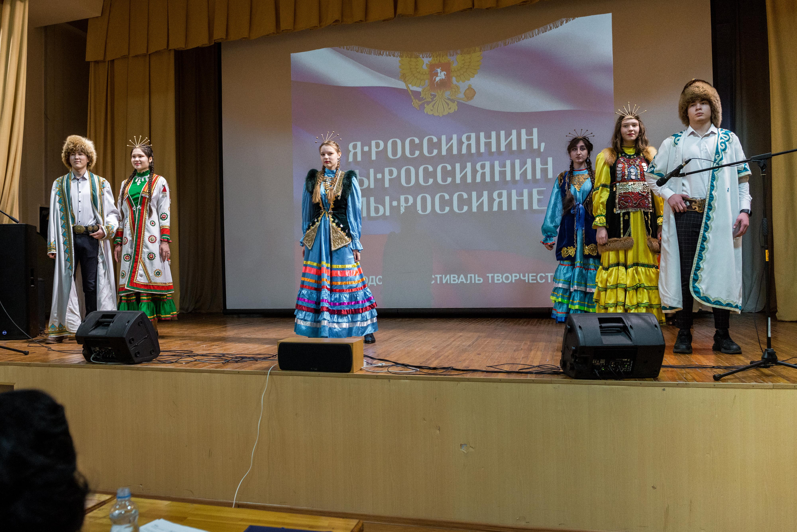 «Я-россиянин, ты — россиянин, мы — россияне!». Свадебный фотограф на Урале Виктор Соколов