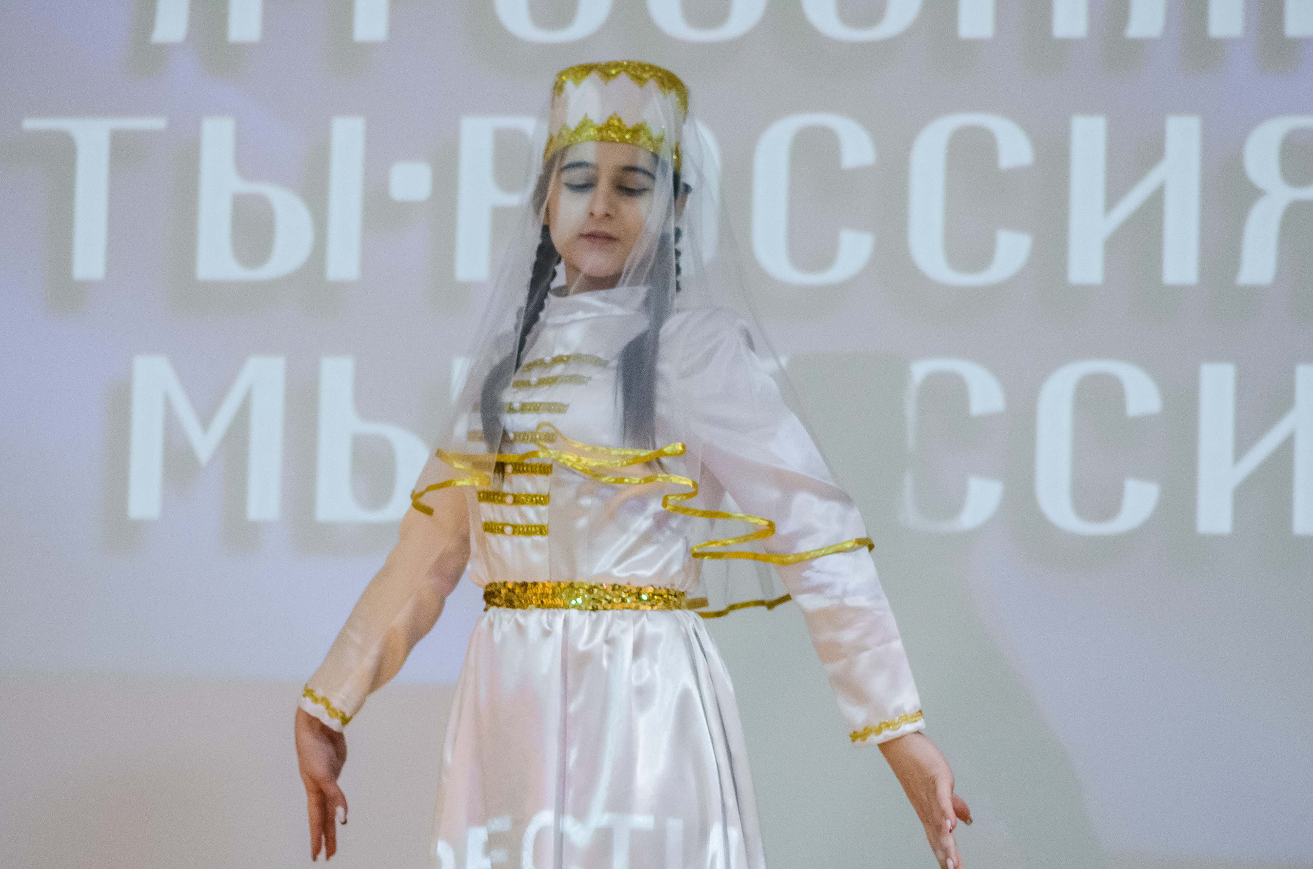 «Я-россиянин, ты — россиянин, мы — россияне!». Свадебный фотограф на Урале Виктор Соколов