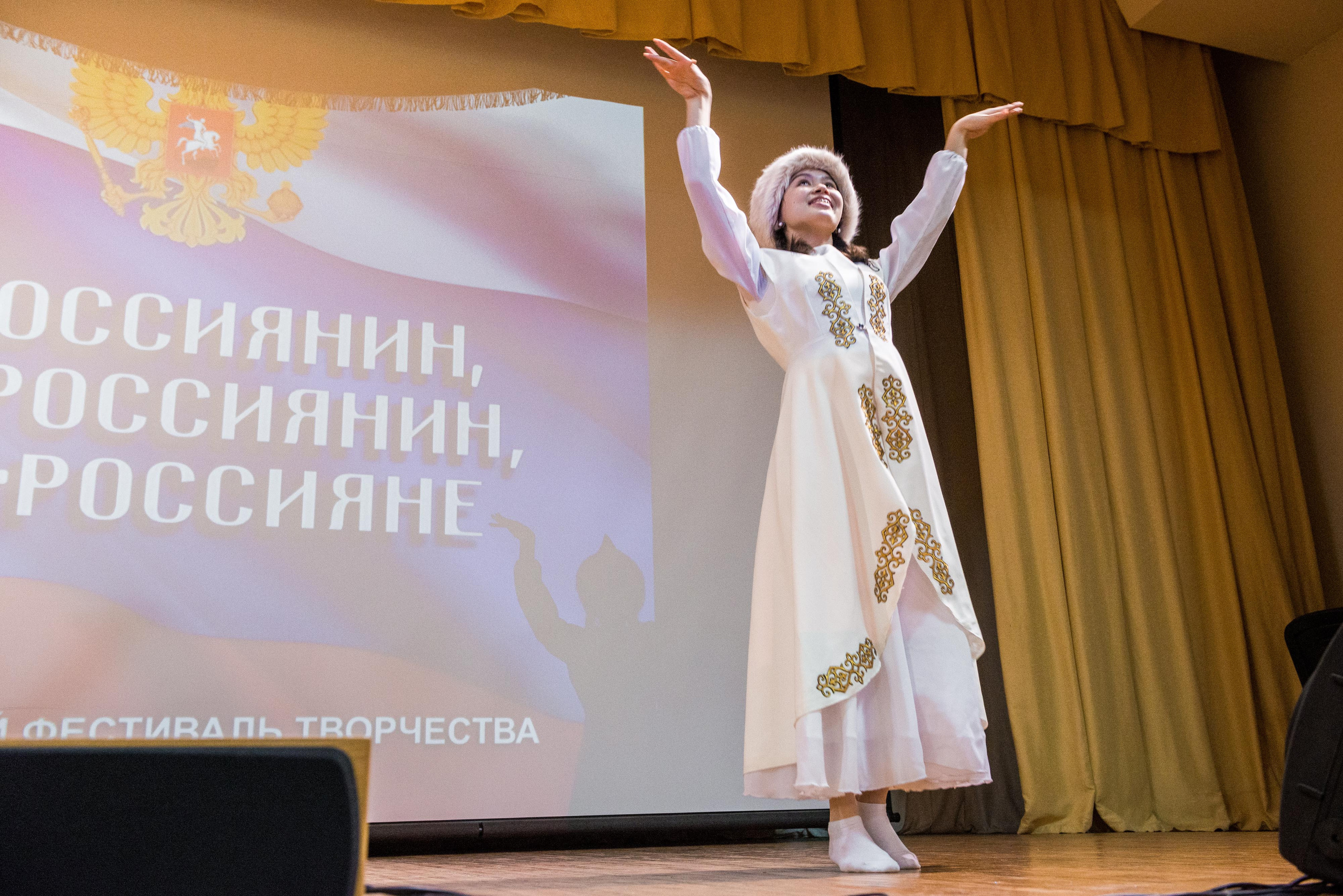 «Я-россиянин, ты — россиянин, мы — россияне!». Свадебный фотограф на Урале Виктор Соколов