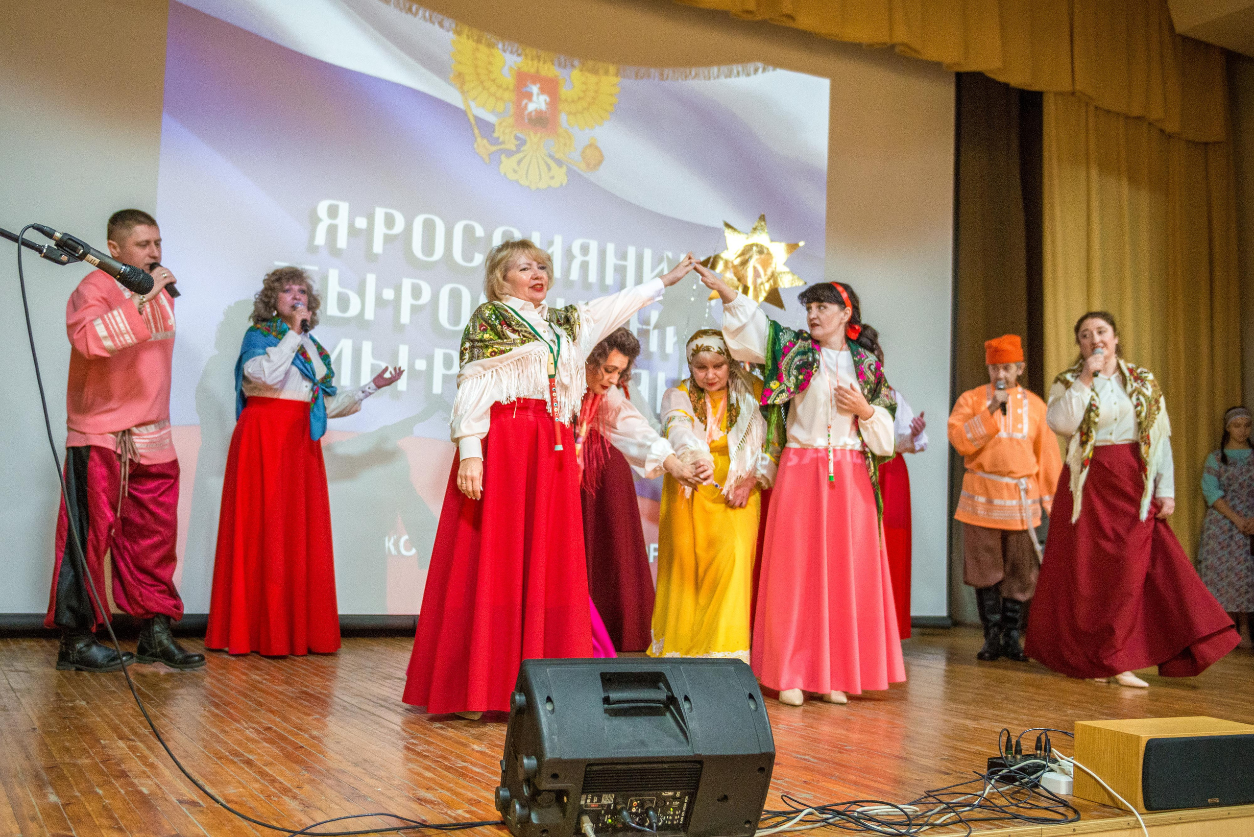 «Я-россиянин, ты — россиянин, мы — россияне!». Свадебный фотограф на Урале Виктор Соколов