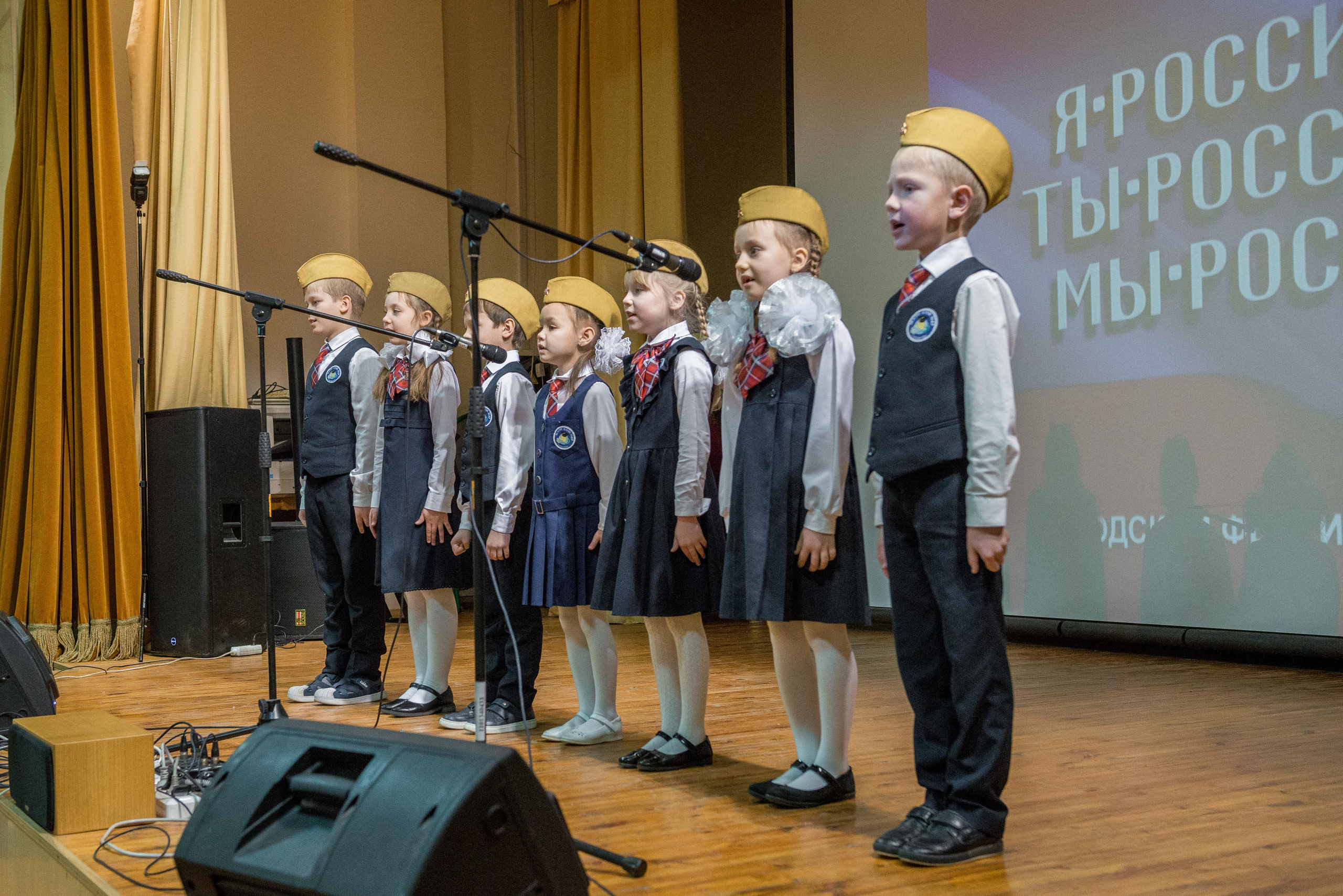 «Я-россиянин, ты — россиянин, мы — россияне!». Свадебный фотограф на Урале Виктор Соколов