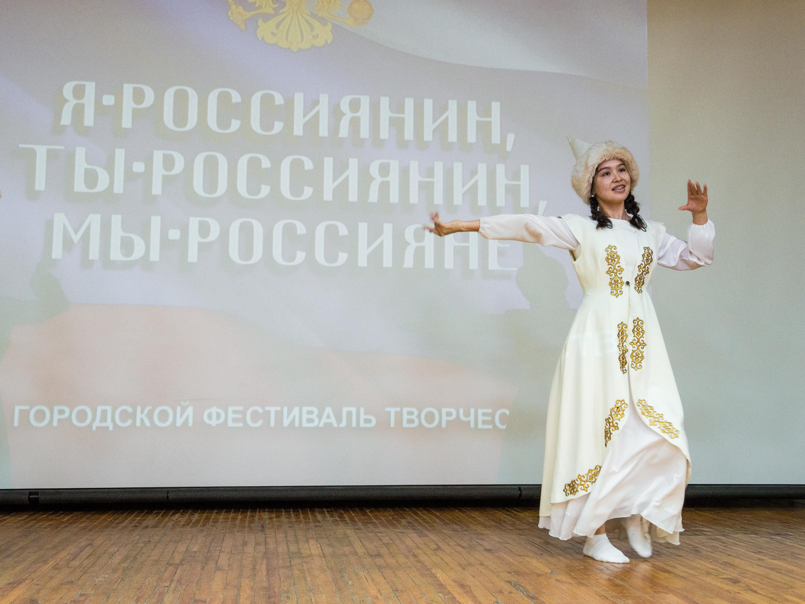 «Я-россиянин, ты — россиянин, мы — россияне!». Свадебный фотограф на Урале Виктор Соколов