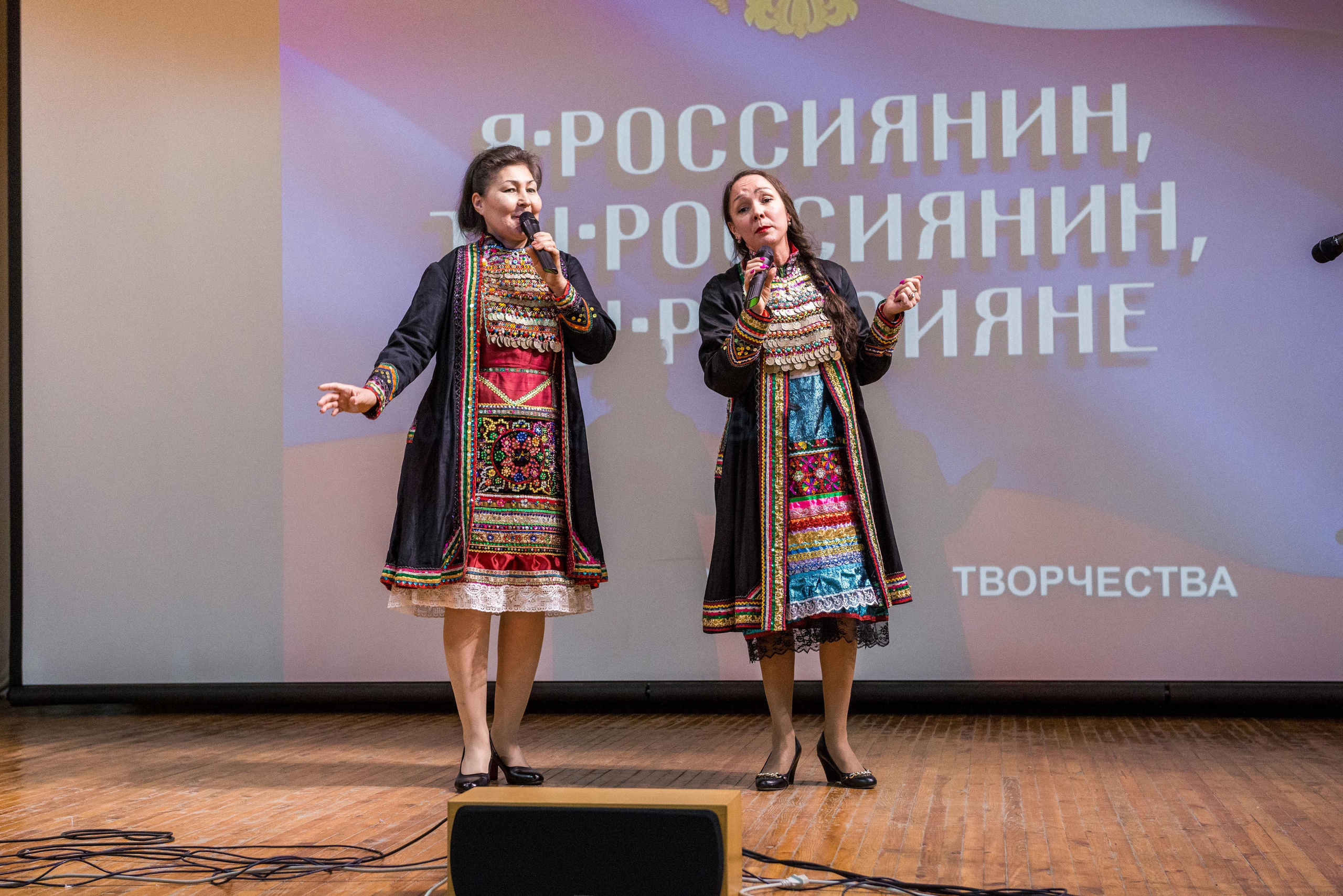 «Я-россиянин, ты — россиянин, мы — россияне!». Свадебный фотограф на Урале Виктор Соколов