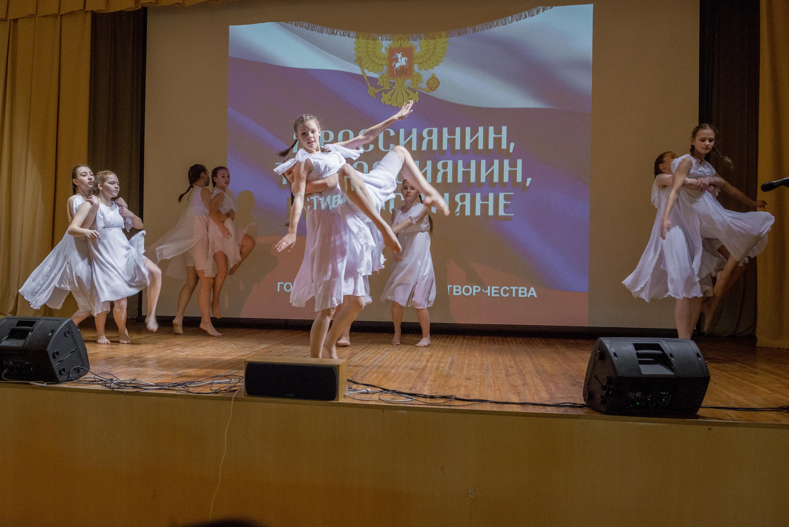 «Я-россиянин, ты — россиянин, мы — россияне!». Свадебный фотограф на Урале Виктор Соколов