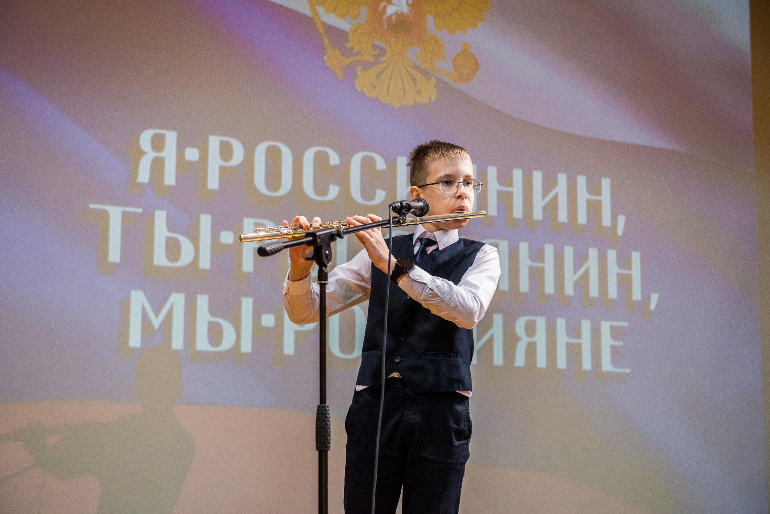«Я-россиянин, ты — россиянин, мы — россияне!». Свадебный фотограф на Урале Виктор Соколов