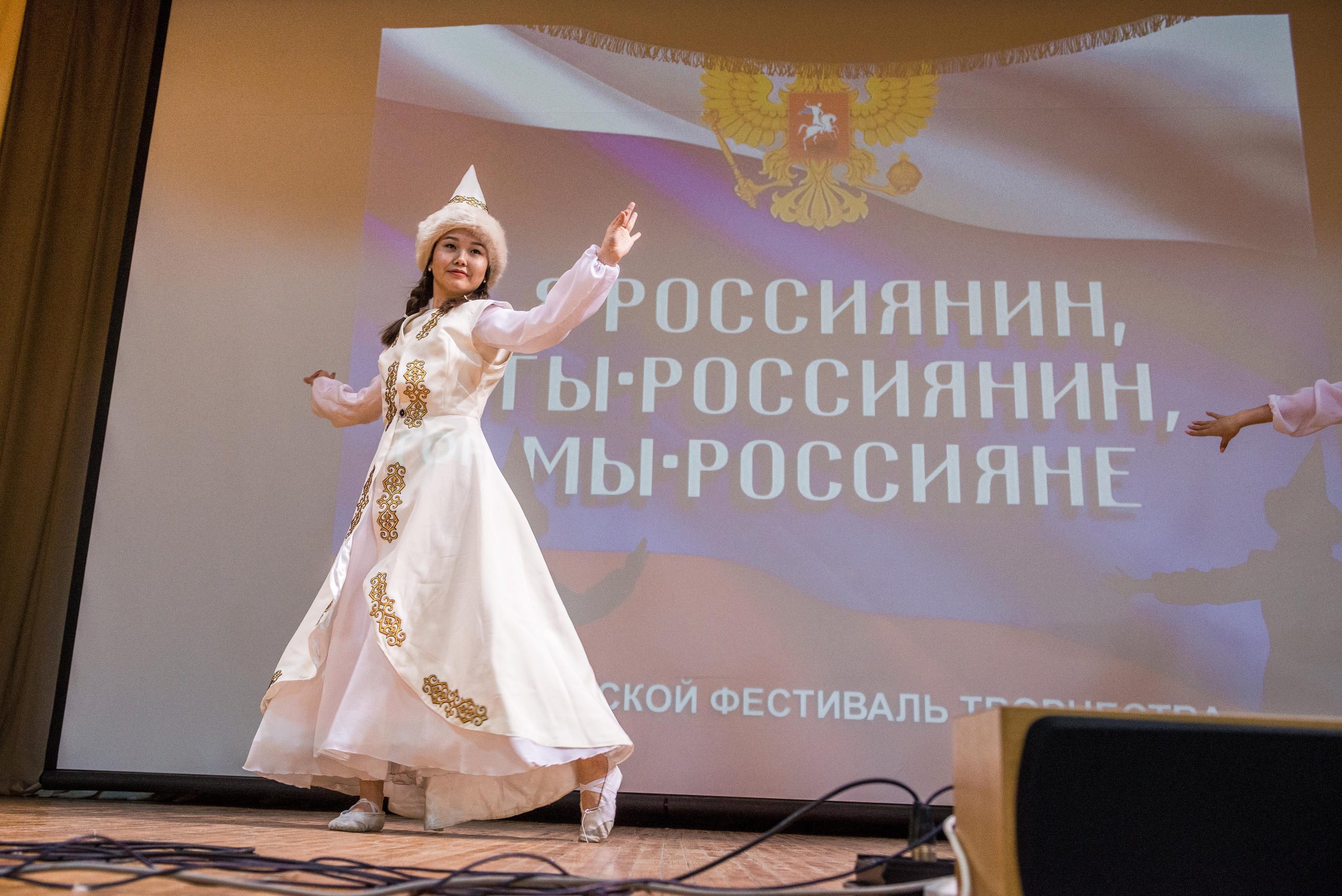 «Я-россиянин, ты — россиянин, мы — россияне!». Свадебный фотограф на Урале Виктор Соколов