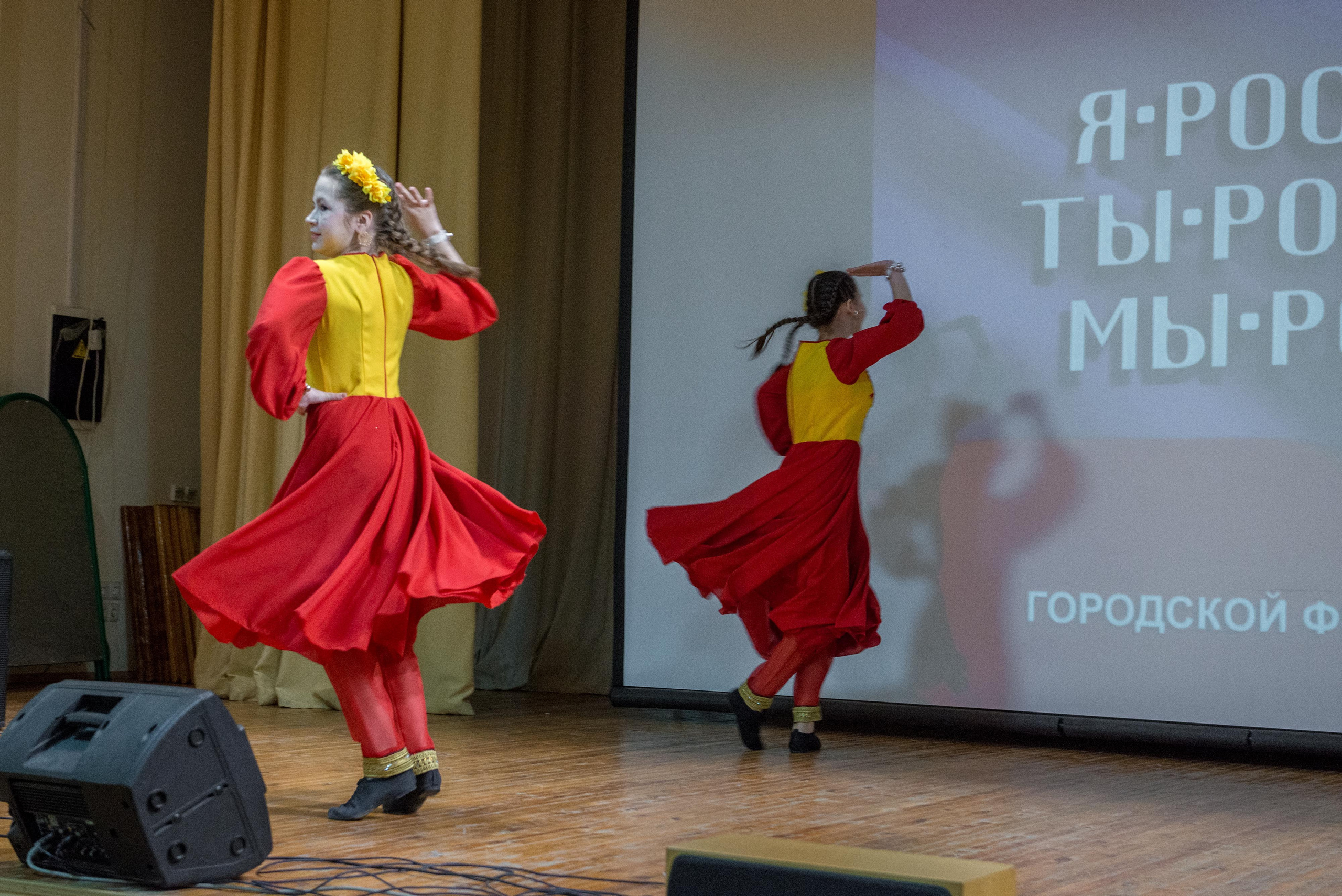 «Я-россиянин, ты — россиянин, мы — россияне!». Свадебный фотограф на Урале Виктор Соколов