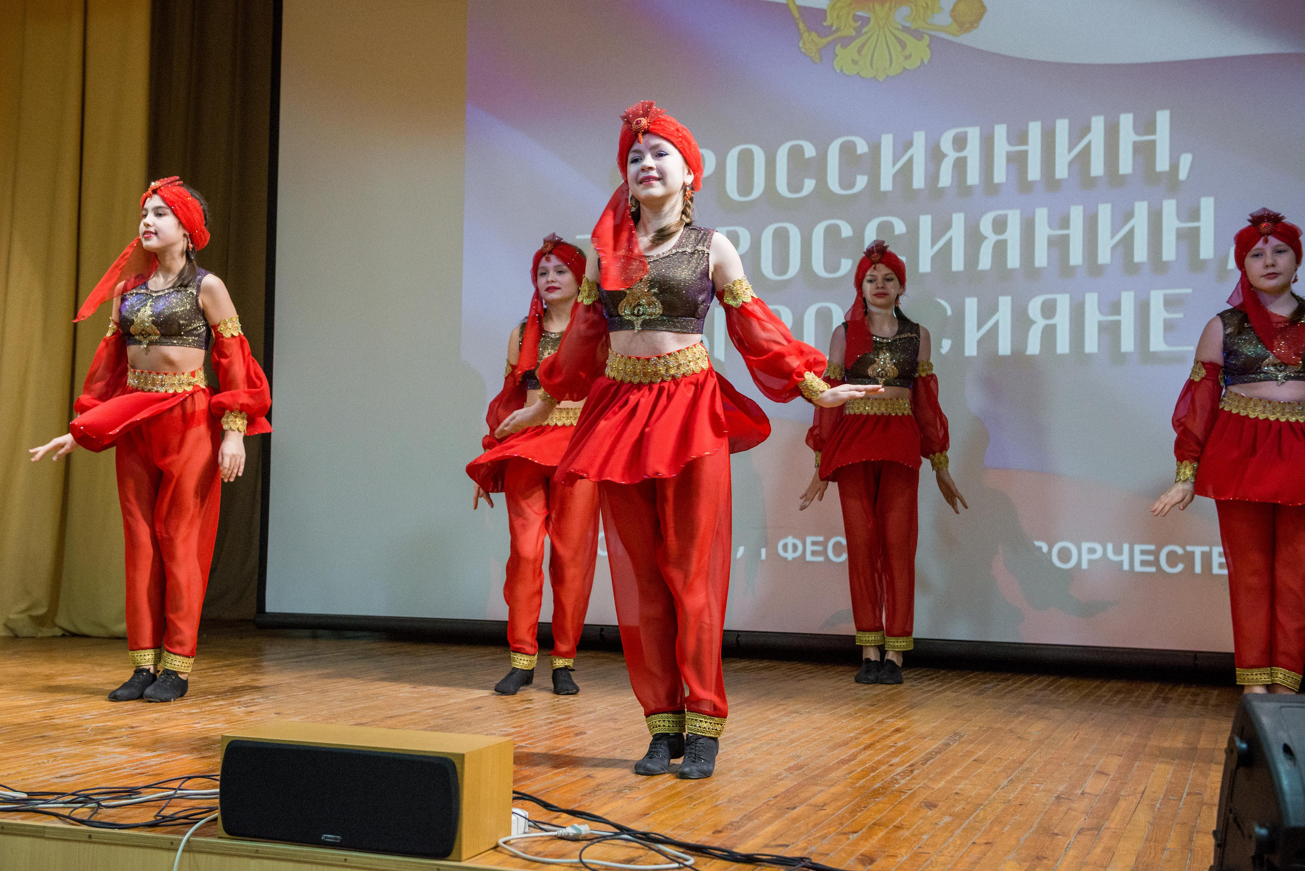 «Я-россиянин, ты — россиянин, мы — россияне!». Свадебный фотограф на Урале Виктор Соколов