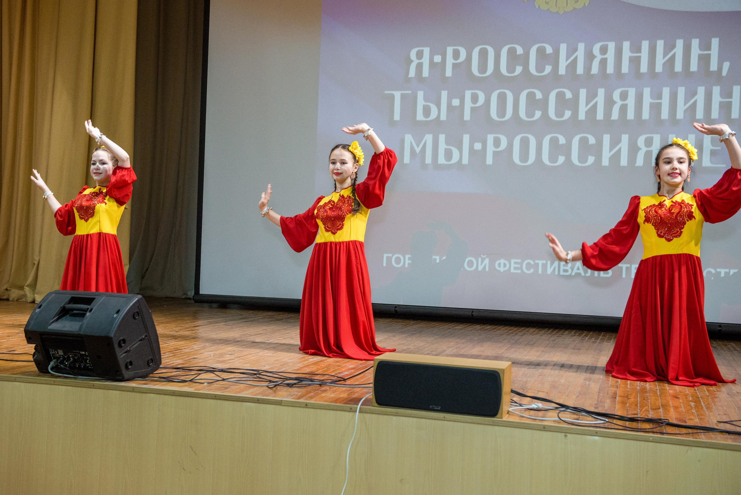 «Я-россиянин, ты — россиянин, мы — россияне!». Свадебный фотограф на Урале Виктор Соколов