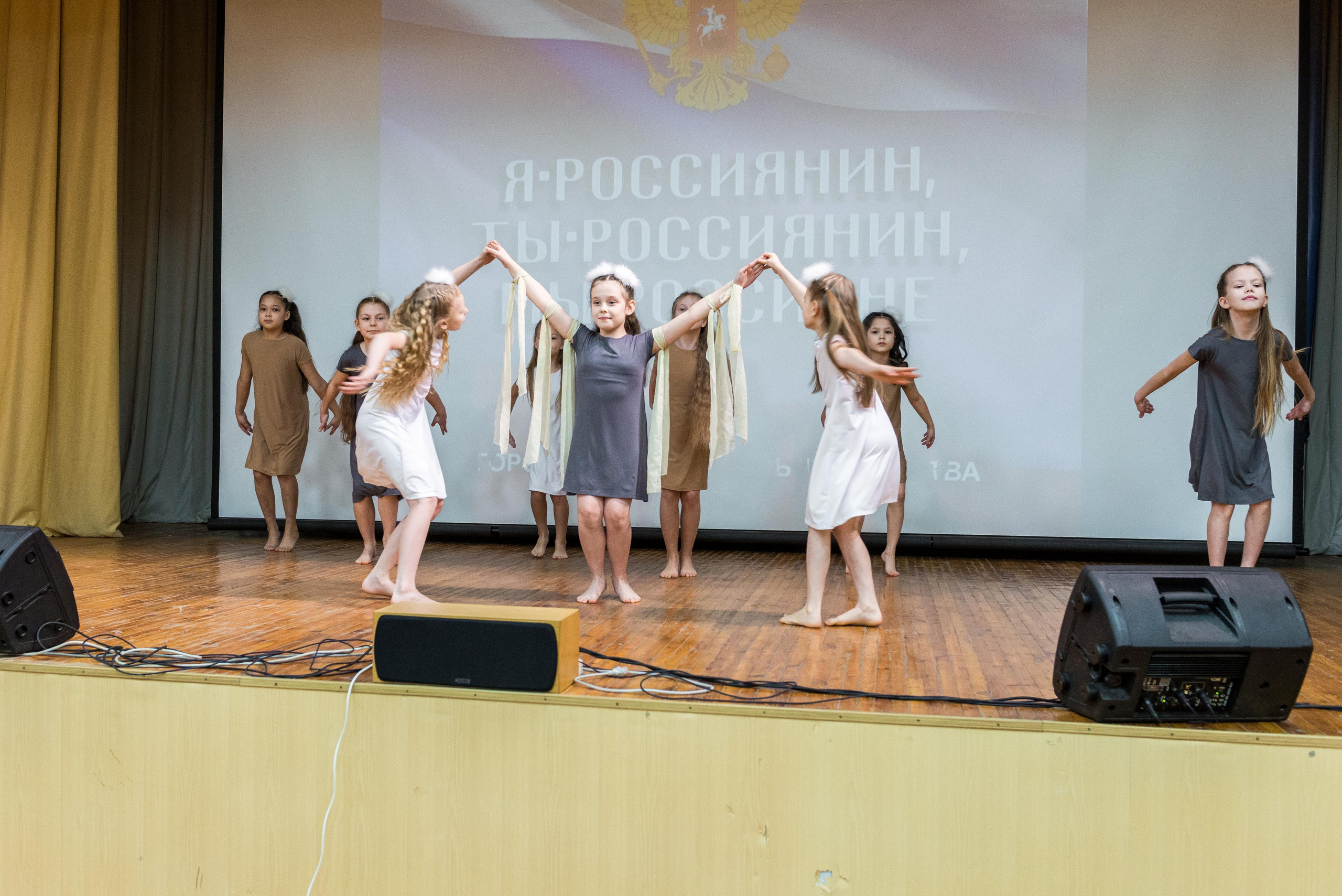 «Я-россиянин, ты — россиянин, мы — россияне!». Свадебный фотограф на Урале Виктор Соколов