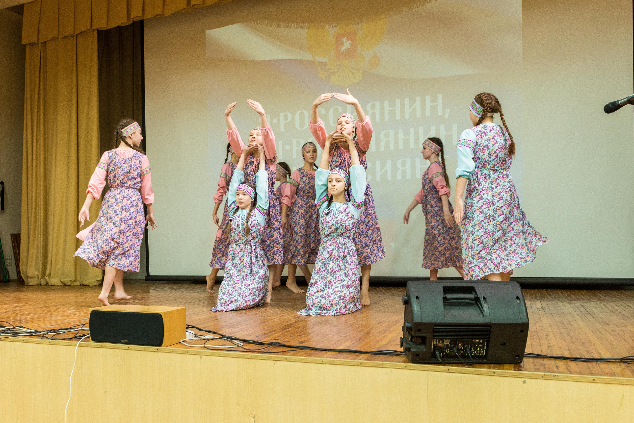 «Я-россиянин, ты — россиянин, мы — россияне!». Свадебный фотограф на Урале Виктор Соколов