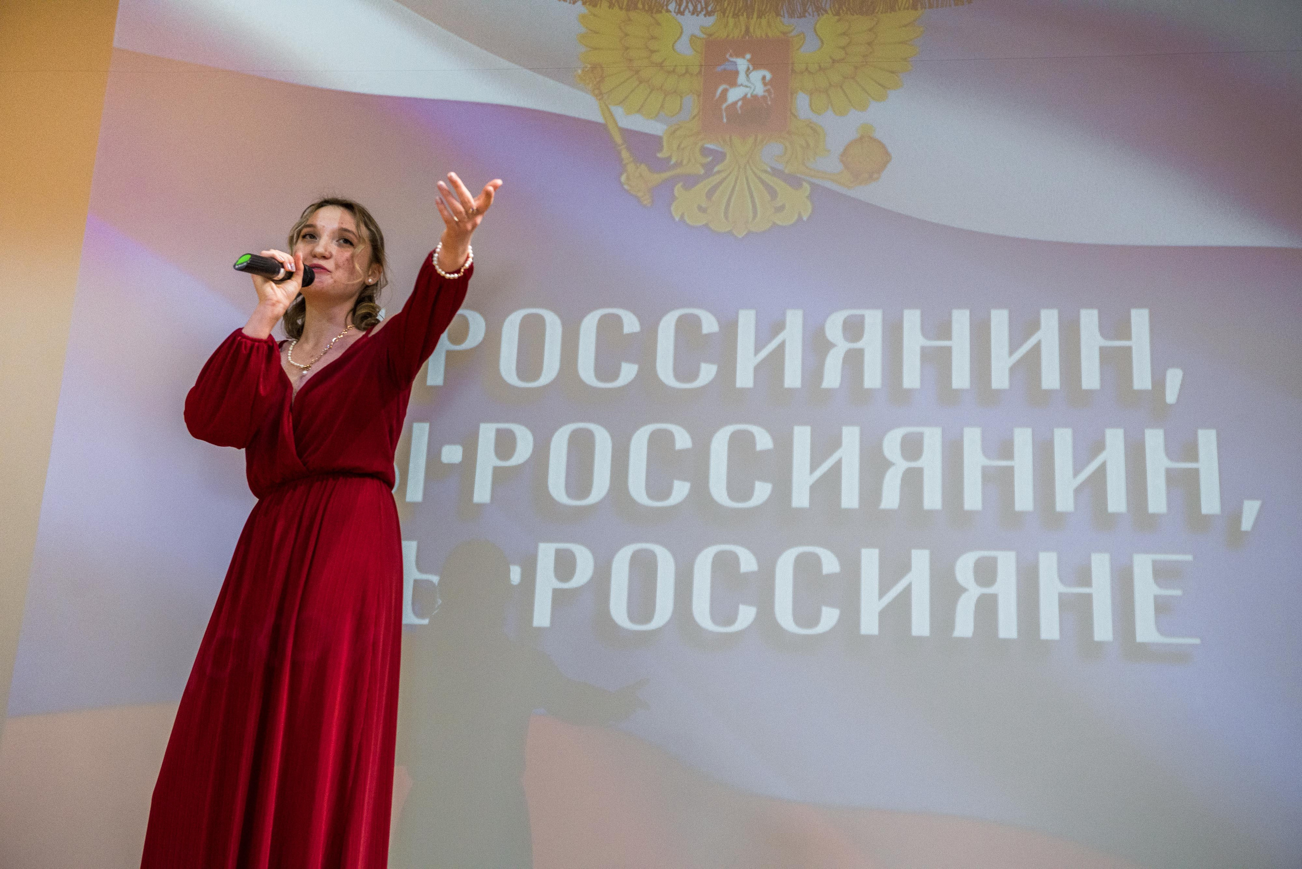 «Я-россиянин, ты — россиянин, мы — россияне!». Свадебный фотограф на Урале Виктор Соколов