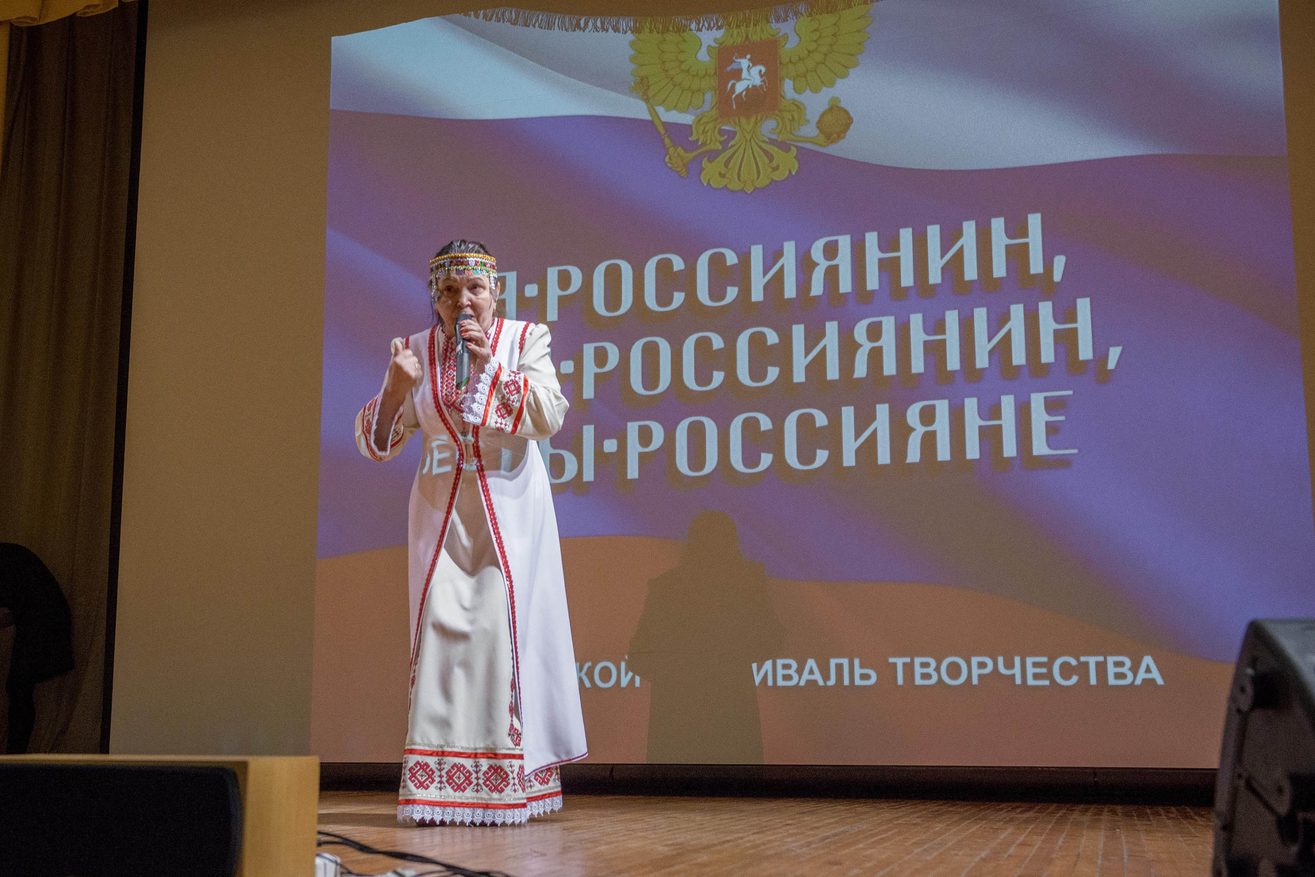 «Я-россиянин, ты — россиянин, мы — россияне!». Свадебный фотограф на Урале Виктор Соколов