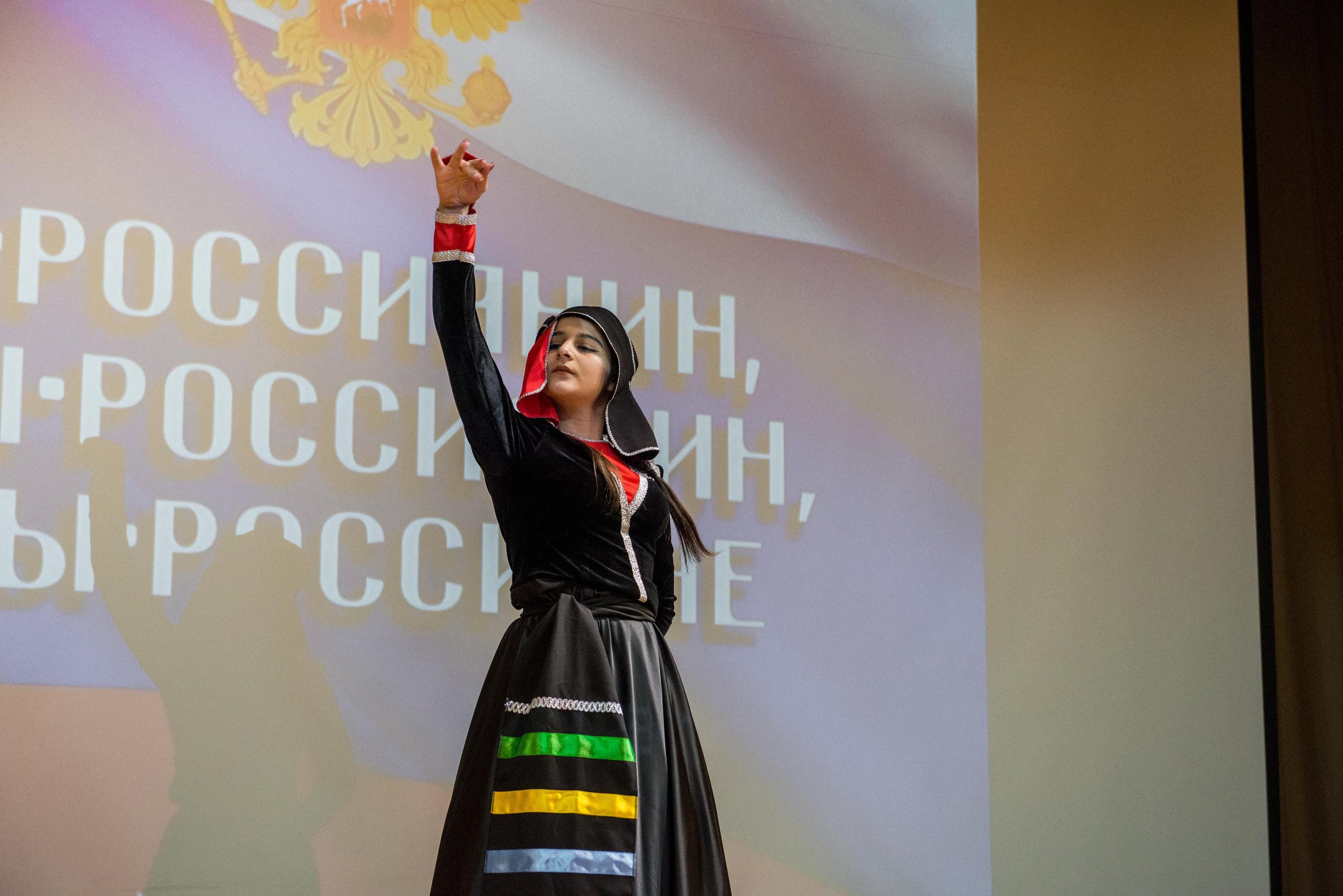 «Я-россиянин, ты — россиянин, мы — россияне!». Свадебный фотограф на Урале Виктор Соколов