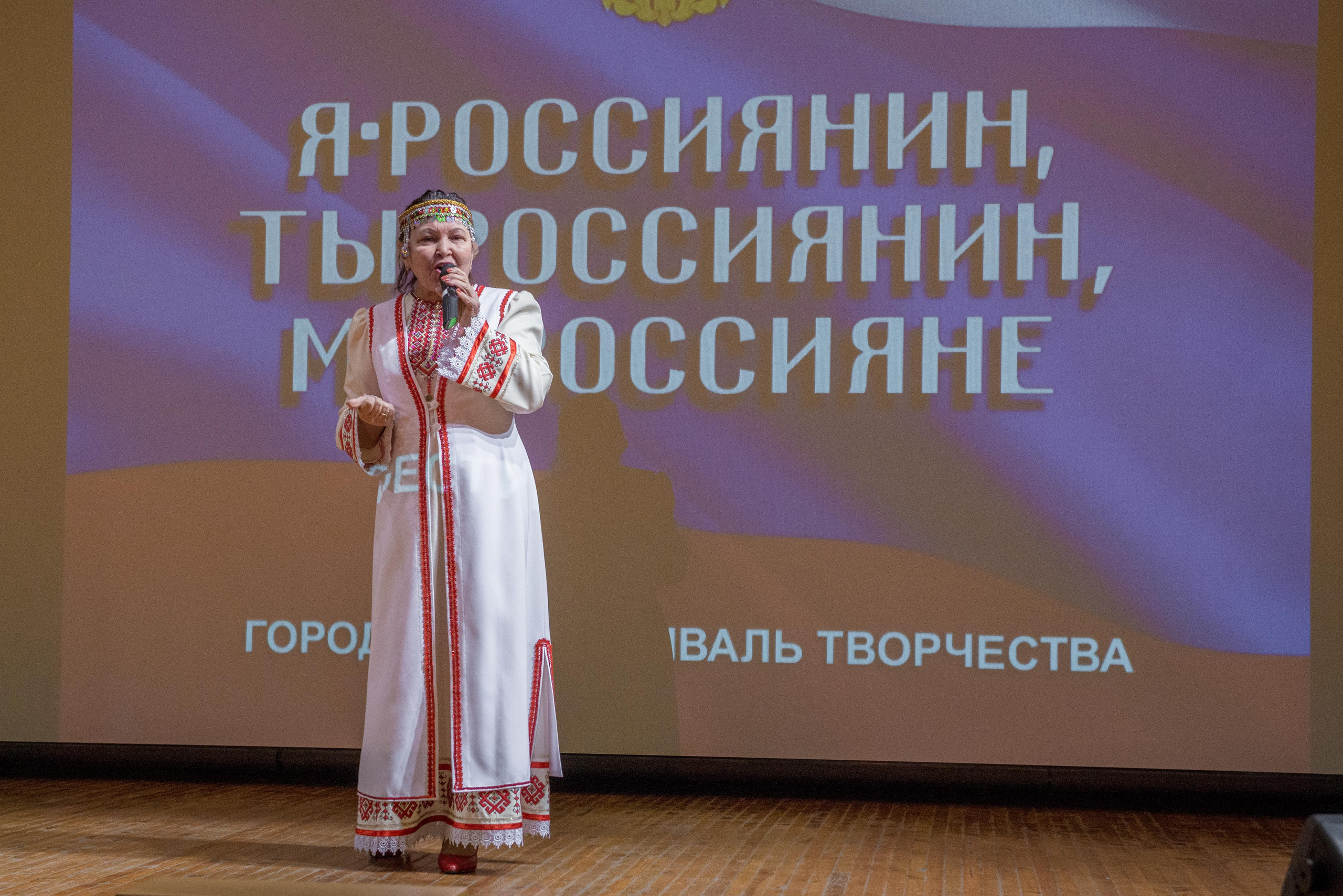 «Я-россиянин, ты — россиянин, мы — россияне!». Свадебный фотограф на Урале Виктор Соколов