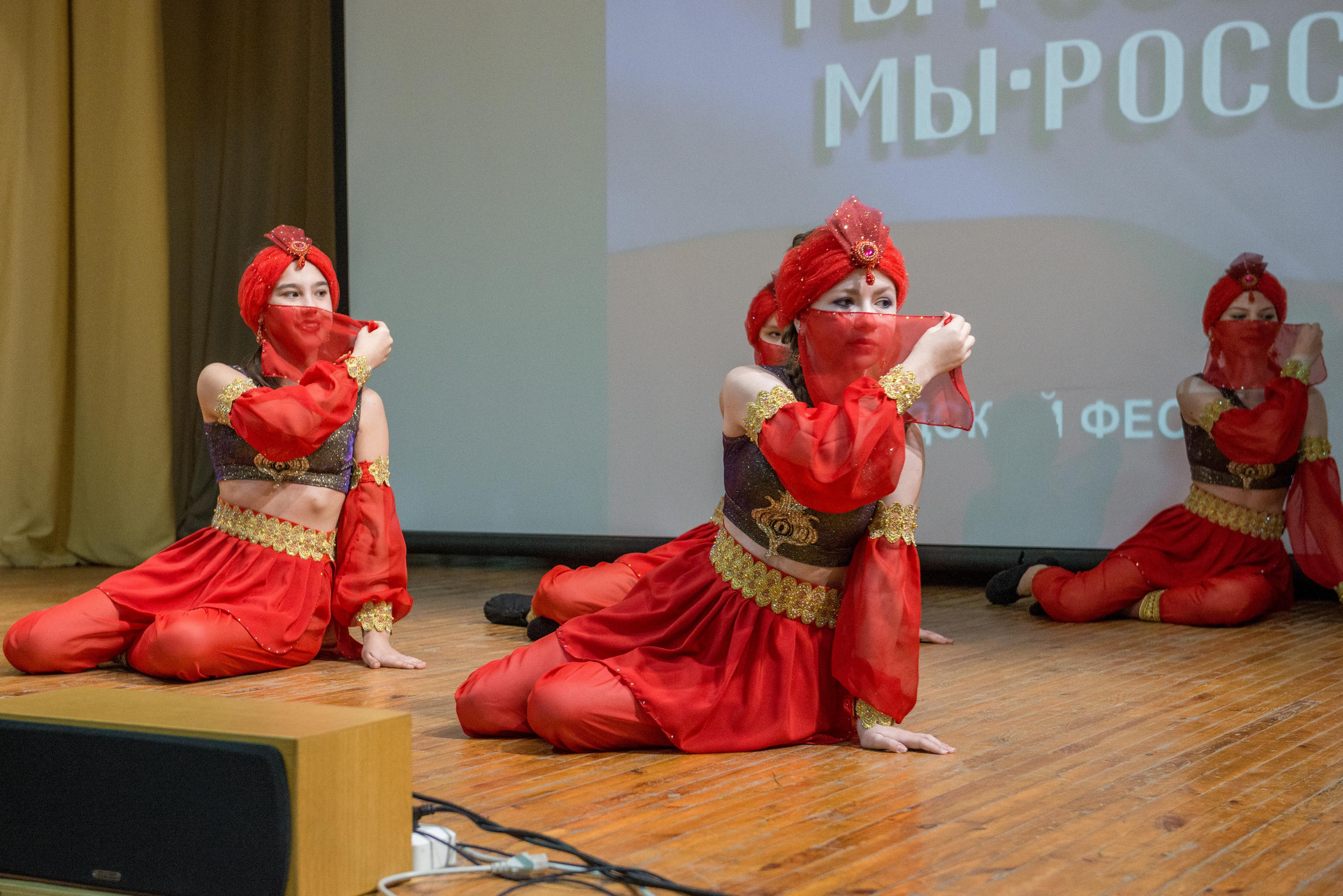 «Я-россиянин, ты — россиянин, мы — россияне!». Свадебный фотограф на Урале Виктор Соколов