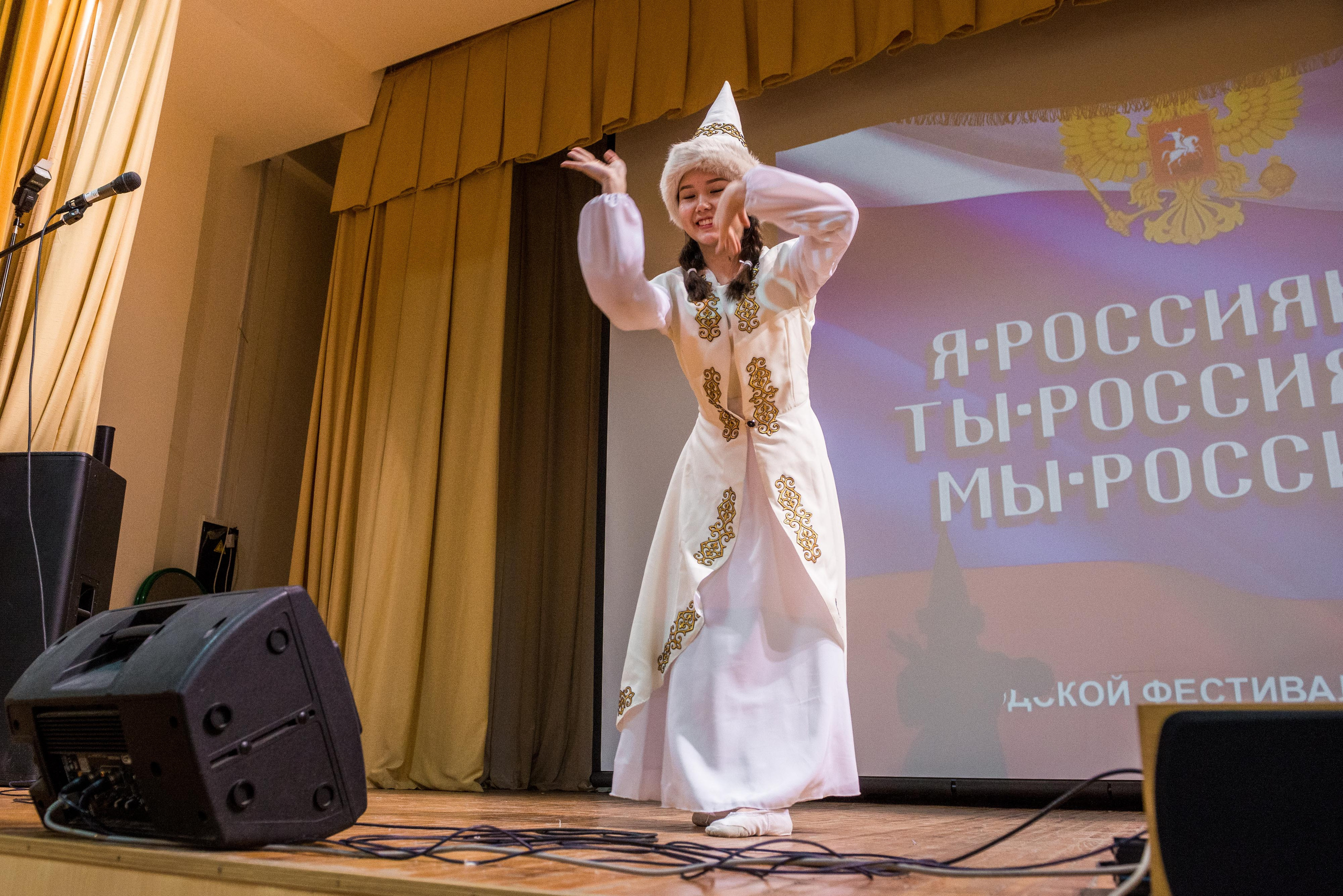 «Я-россиянин, ты — россиянин, мы — россияне!». Свадебный фотограф на Урале Виктор Соколов