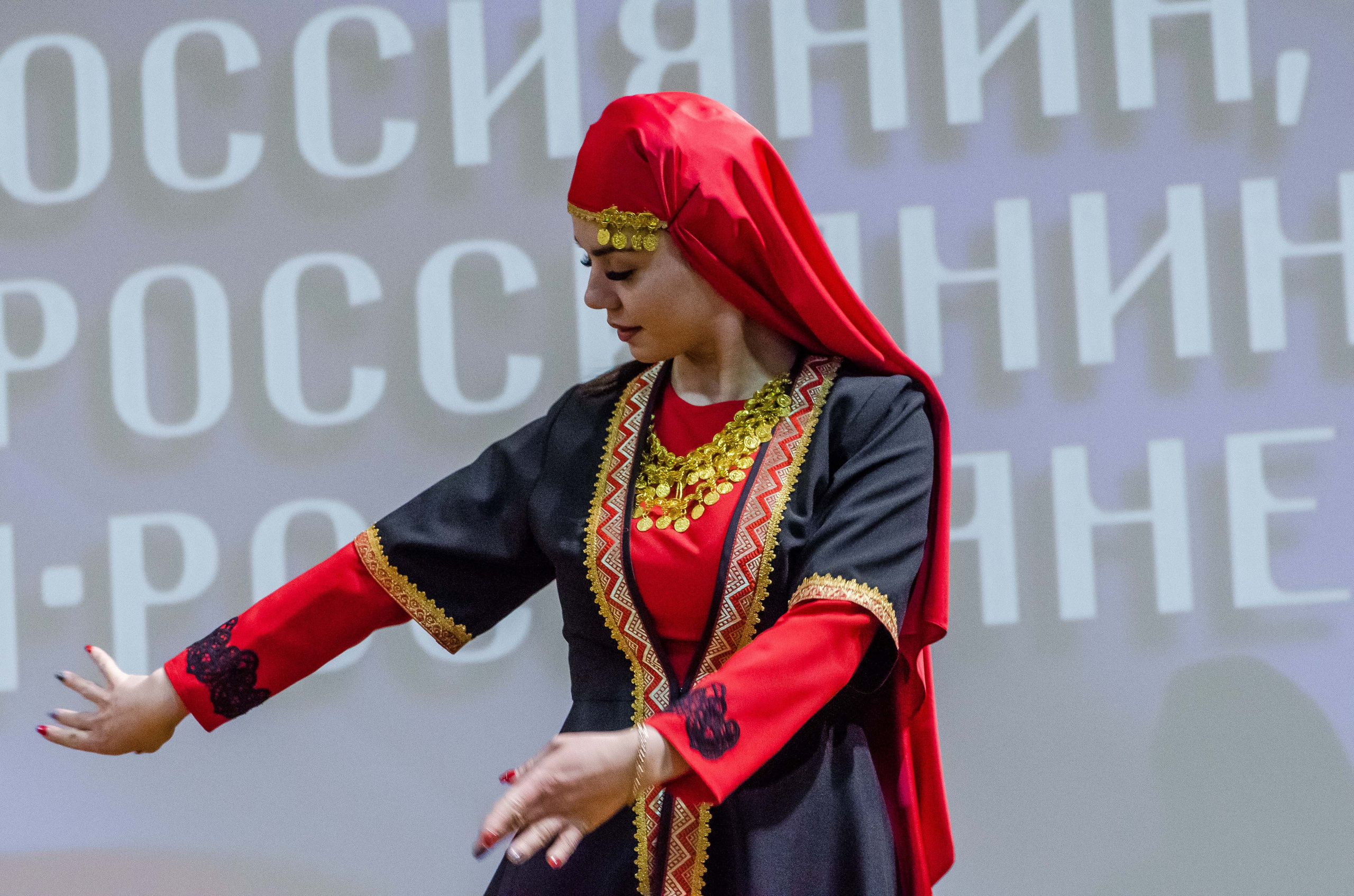 «Я-россиянин, ты — россиянин, мы — россияне!». Свадебный фотограф на Урале Виктор Соколов