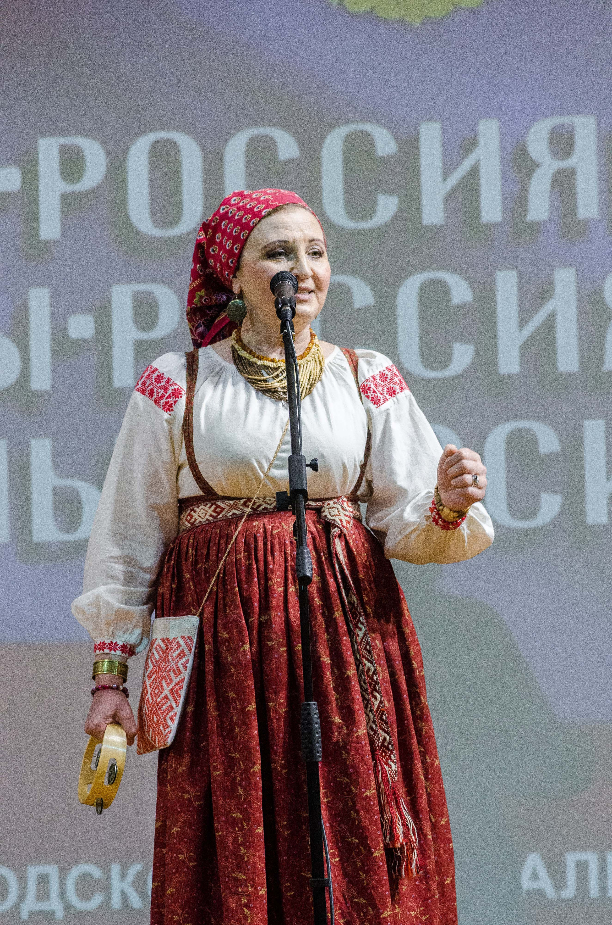 «Я-россиянин, ты — россиянин, мы — россияне!». Свадебный фотограф на Урале Виктор Соколов