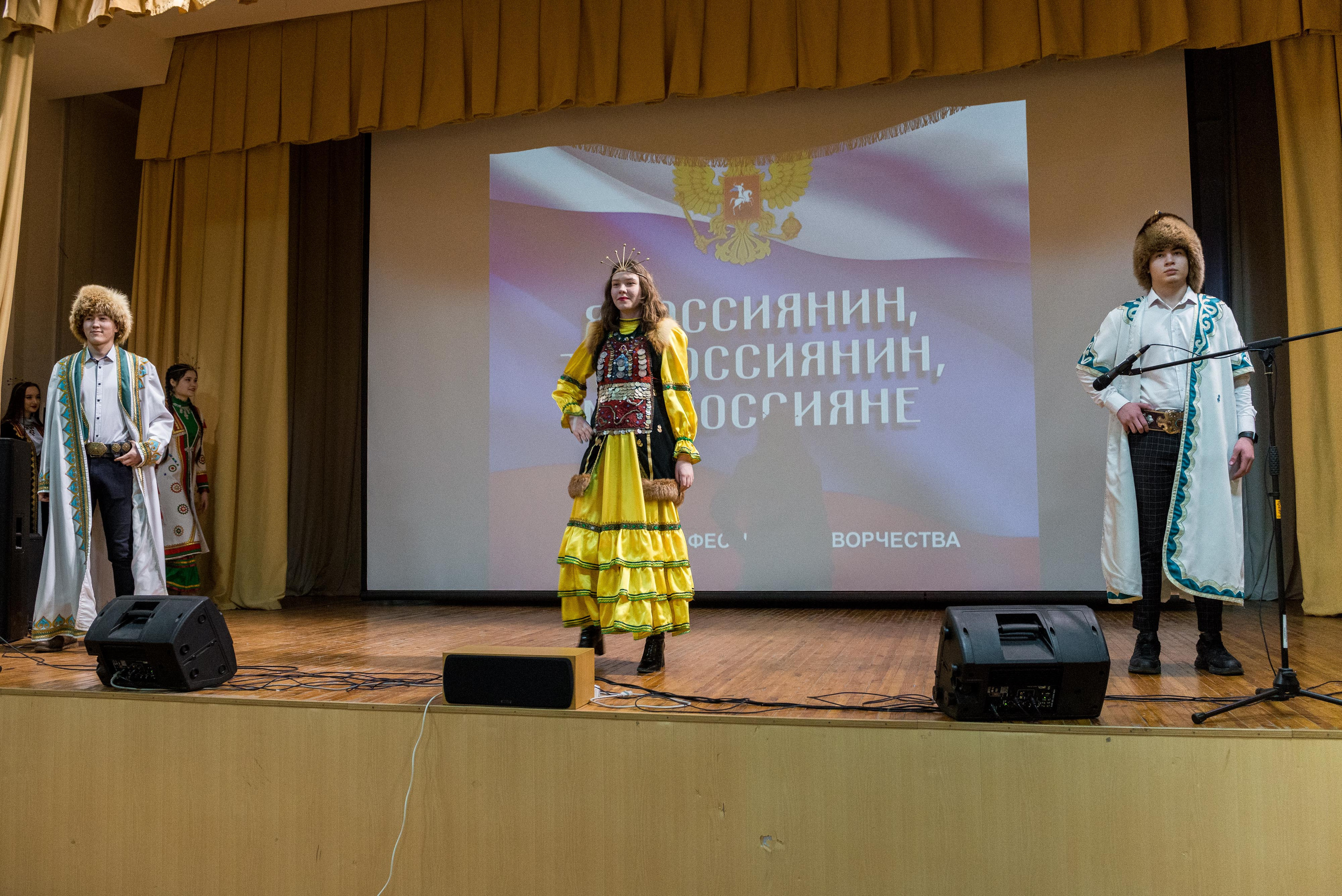 «Я-россиянин, ты — россиянин, мы — россияне!». Свадебный фотограф на Урале Виктор Соколов