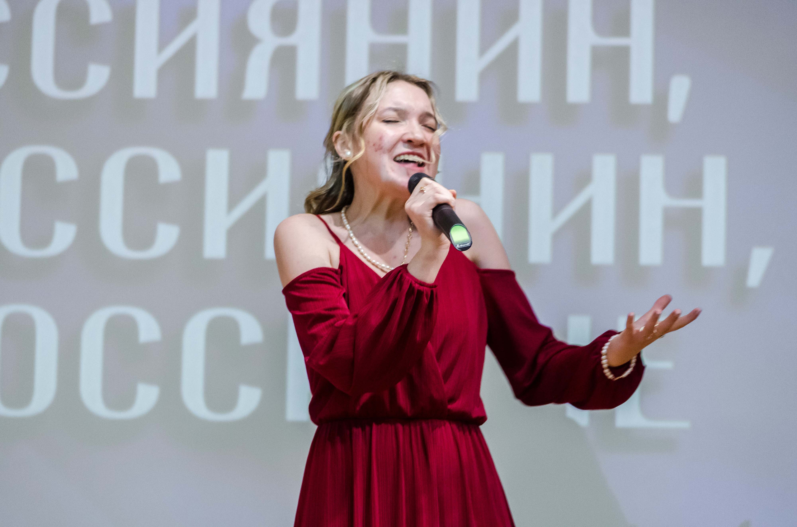 «Я-россиянин, ты — россиянин, мы — россияне!». Свадебный фотограф на Урале Виктор Соколов