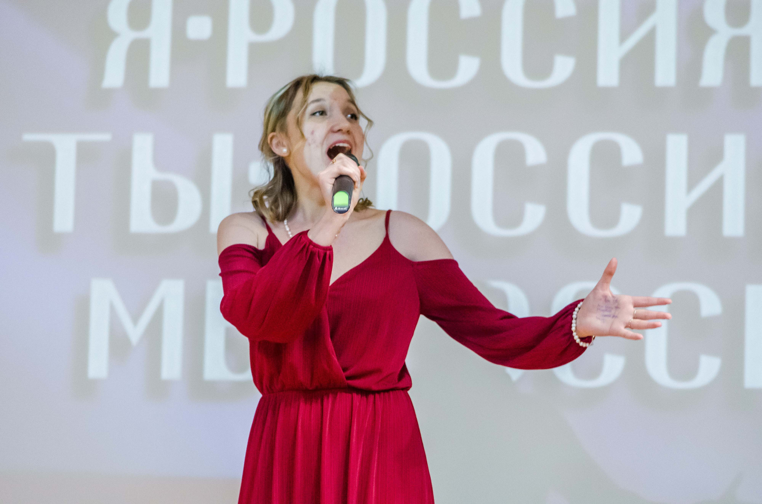 «Я-россиянин, ты — россиянин, мы — россияне!». Свадебный фотограф на Урале Виктор Соколов