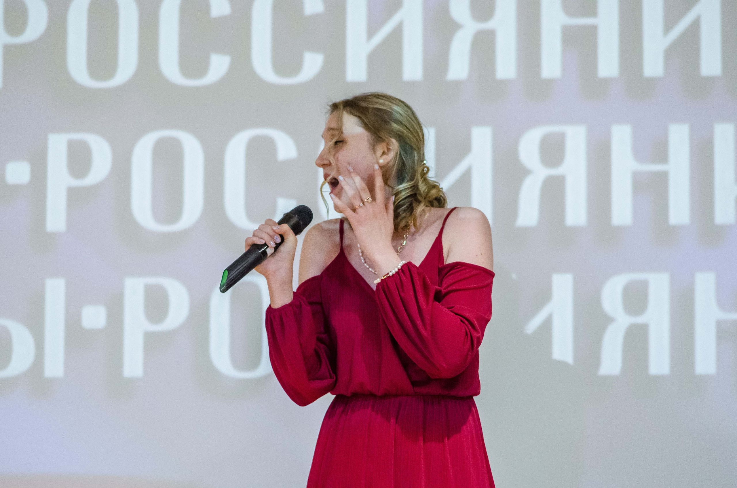 «Я-россиянин, ты — россиянин, мы — россияне!». Свадебный фотограф на Урале Виктор Соколов