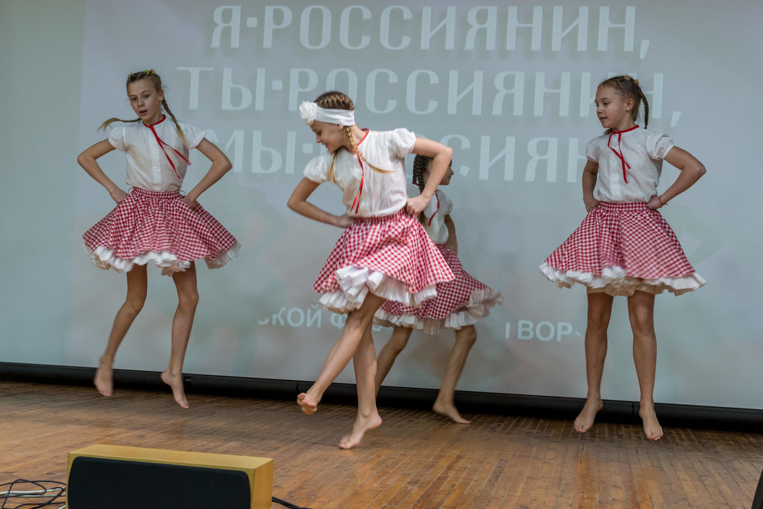 «Я-россиянин, ты — россиянин, мы — россияне!». Свадебный фотограф на Урале Виктор Соколов