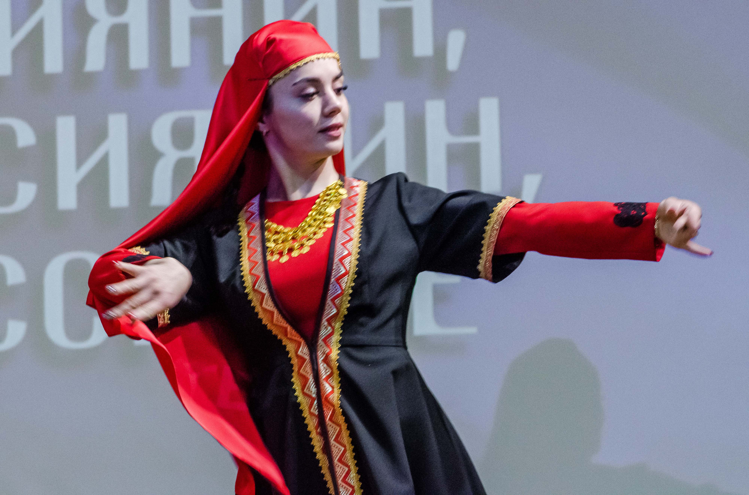 «Я-россиянин, ты — россиянин, мы — россияне!». Свадебный фотограф на Урале Виктор Соколов