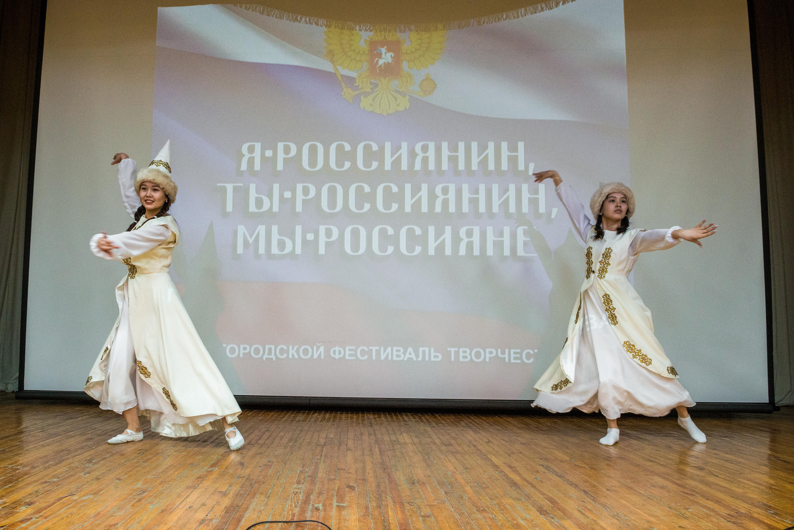 «Я-россиянин, ты — россиянин, мы — россияне!». Свадебный фотограф на Урале Виктор Соколов