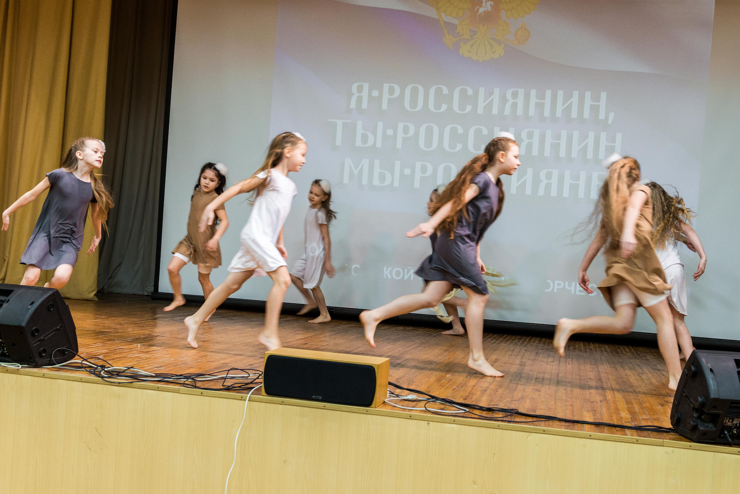 «Я-россиянин, ты — россиянин, мы — россияне!». Свадебный фотограф на Урале Виктор Соколов