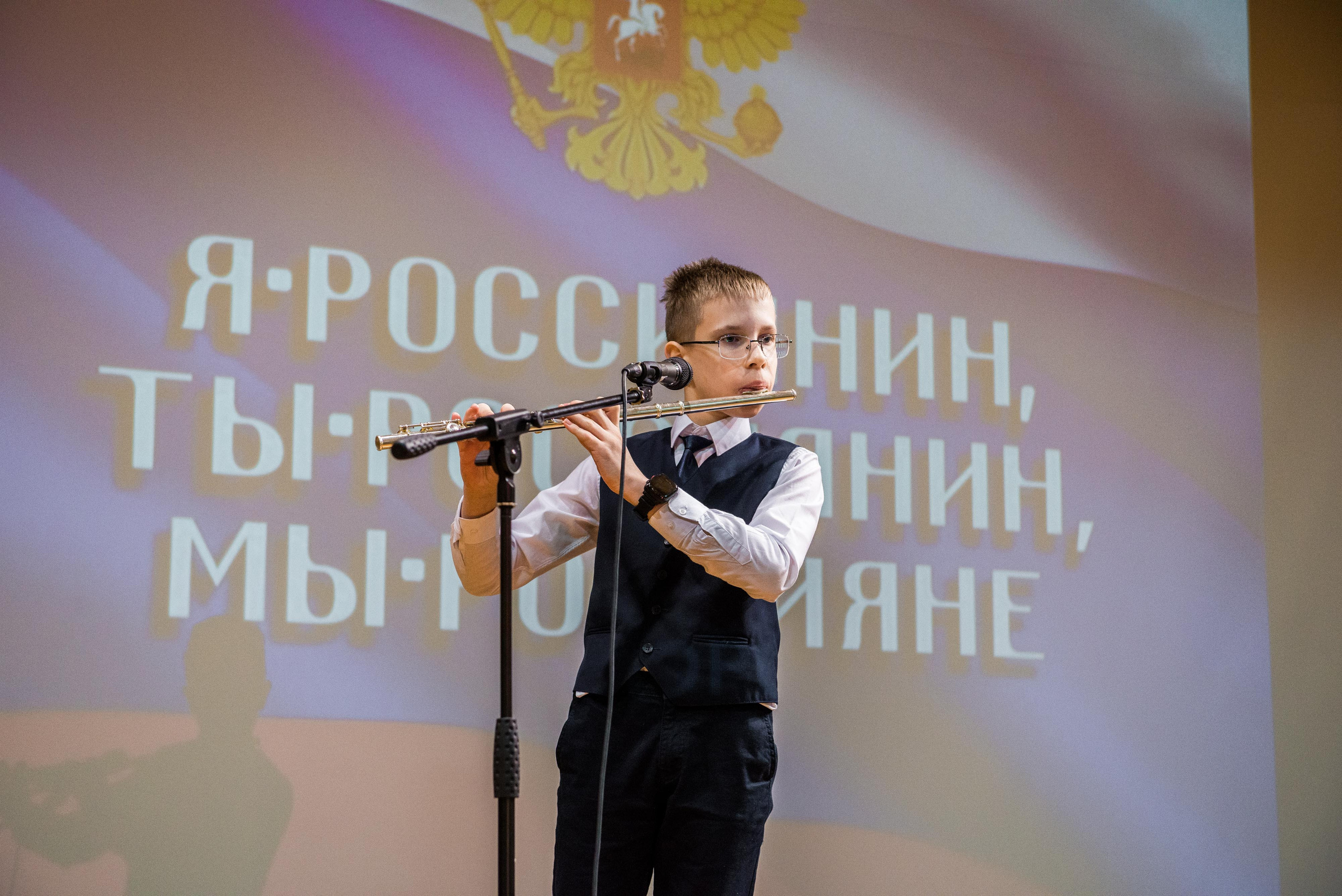 «Я-россиянин, ты — россиянин, мы — россияне!». Свадебный фотограф на Урале Виктор Соколов