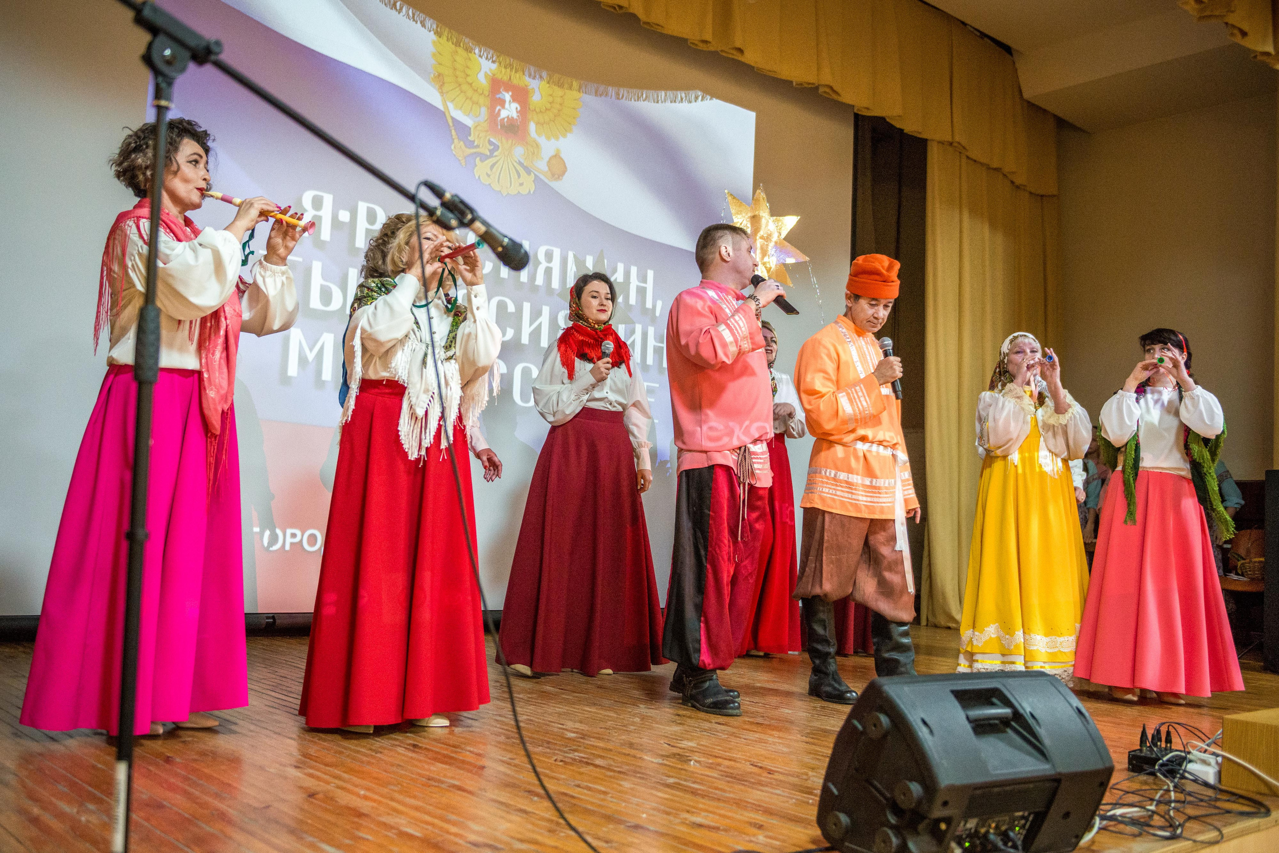 «Я-россиянин, ты — россиянин, мы — россияне!». Свадебный фотограф на Урале Виктор Соколов