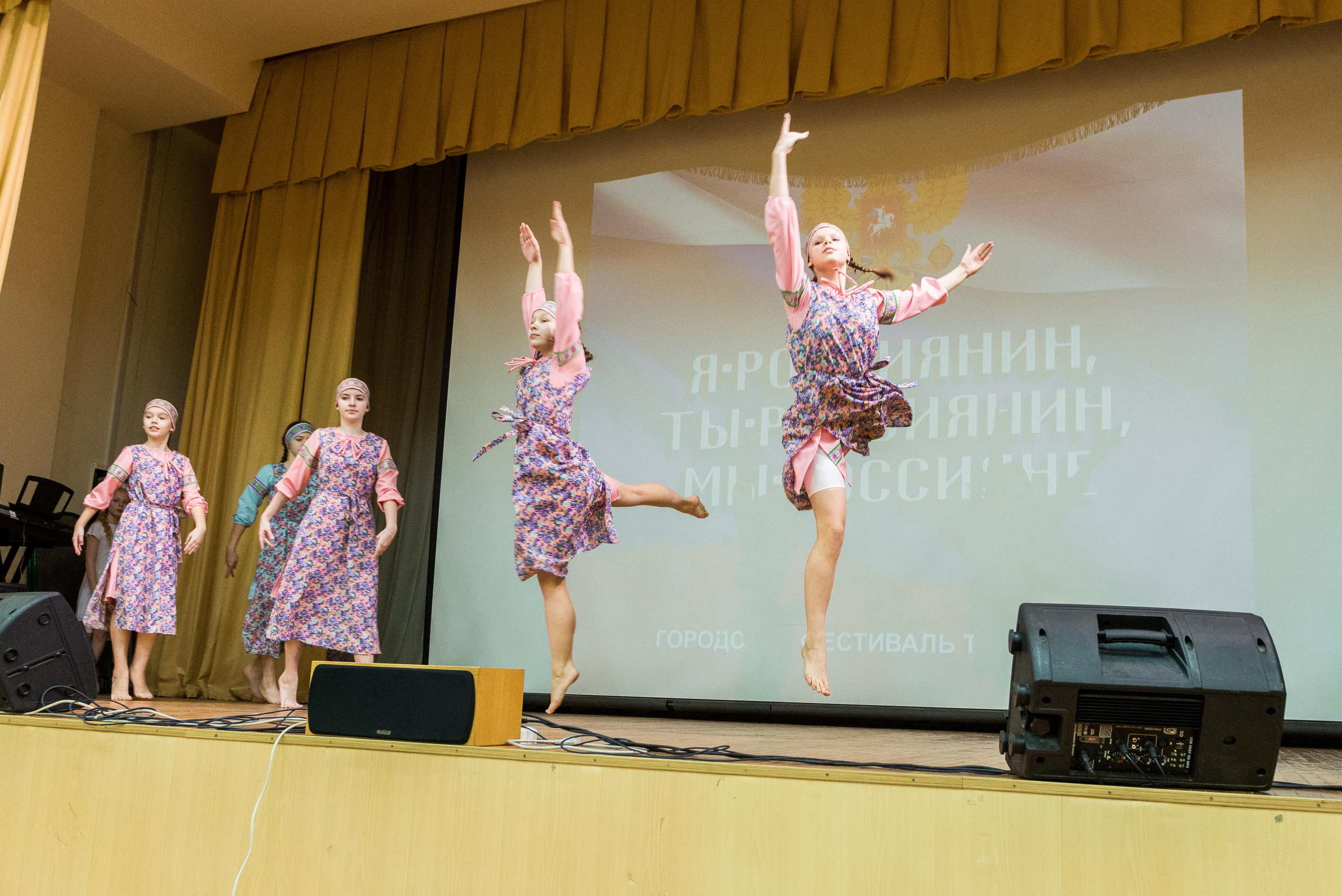 «Я-россиянин, ты — россиянин, мы — россияне!». Свадебный фотограф на Урале Виктор Соколов