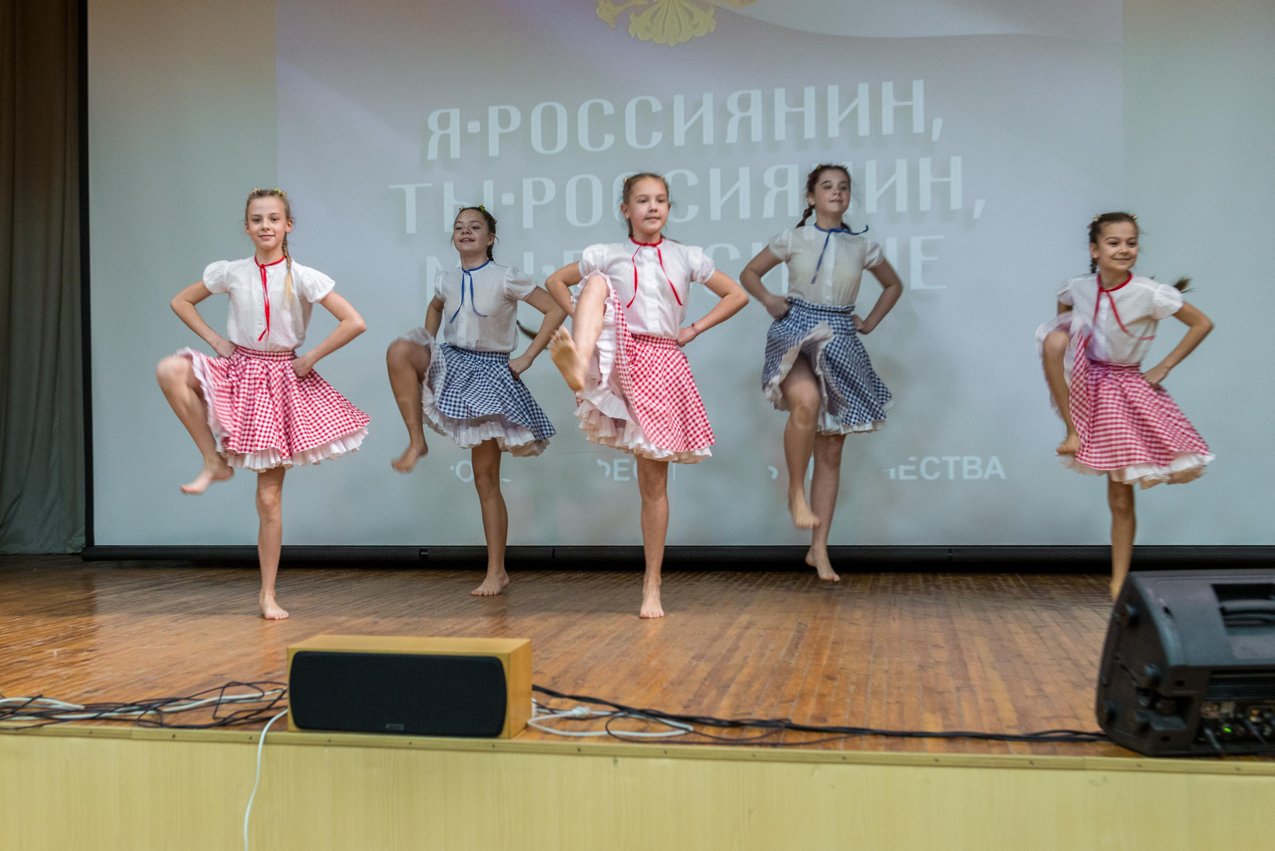 «Я-россиянин, ты — россиянин, мы — россияне!». Свадебный фотограф на Урале Виктор Соколов