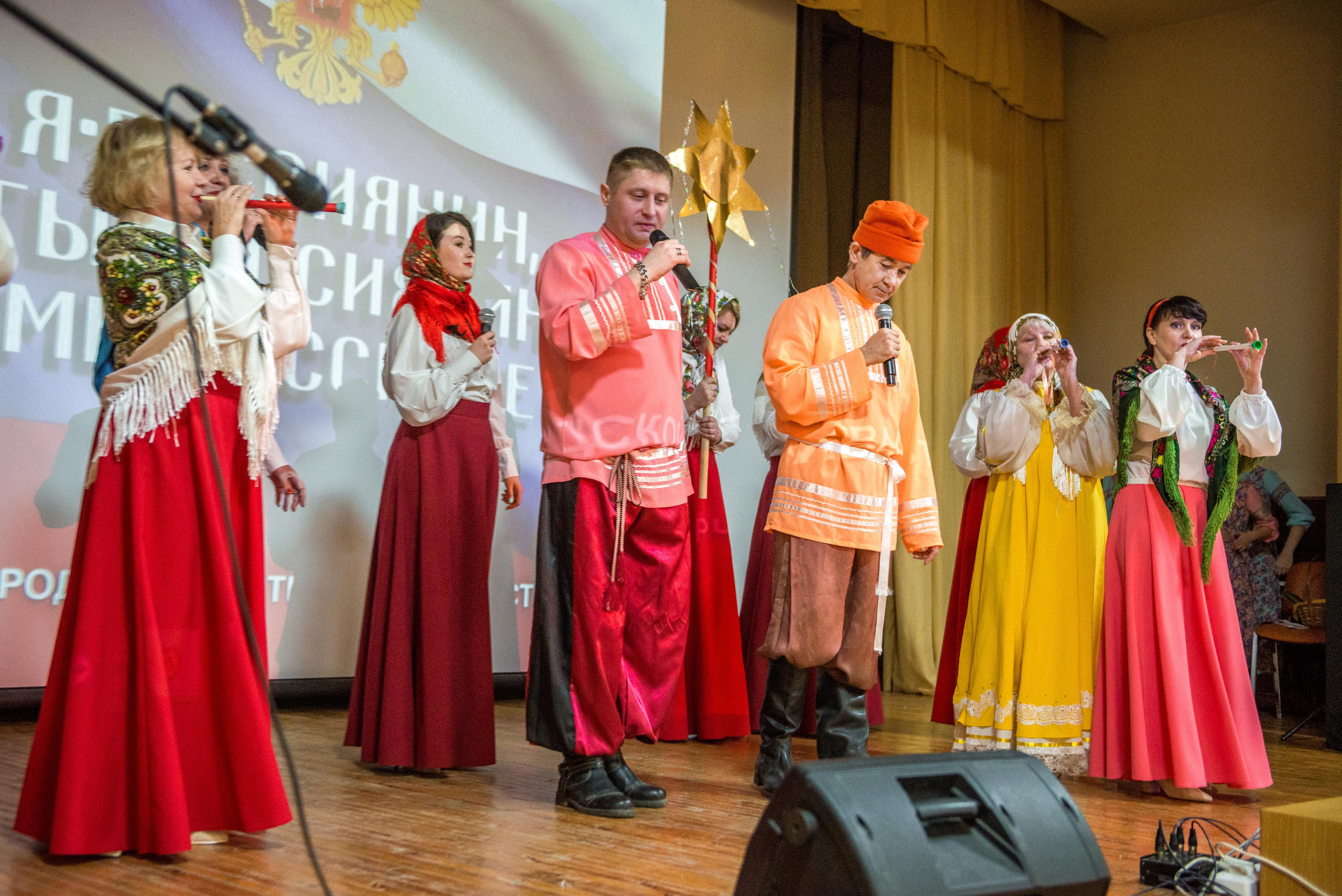 «Я-россиянин, ты — россиянин, мы — россияне!». Свадебный фотограф на Урале Виктор Соколов