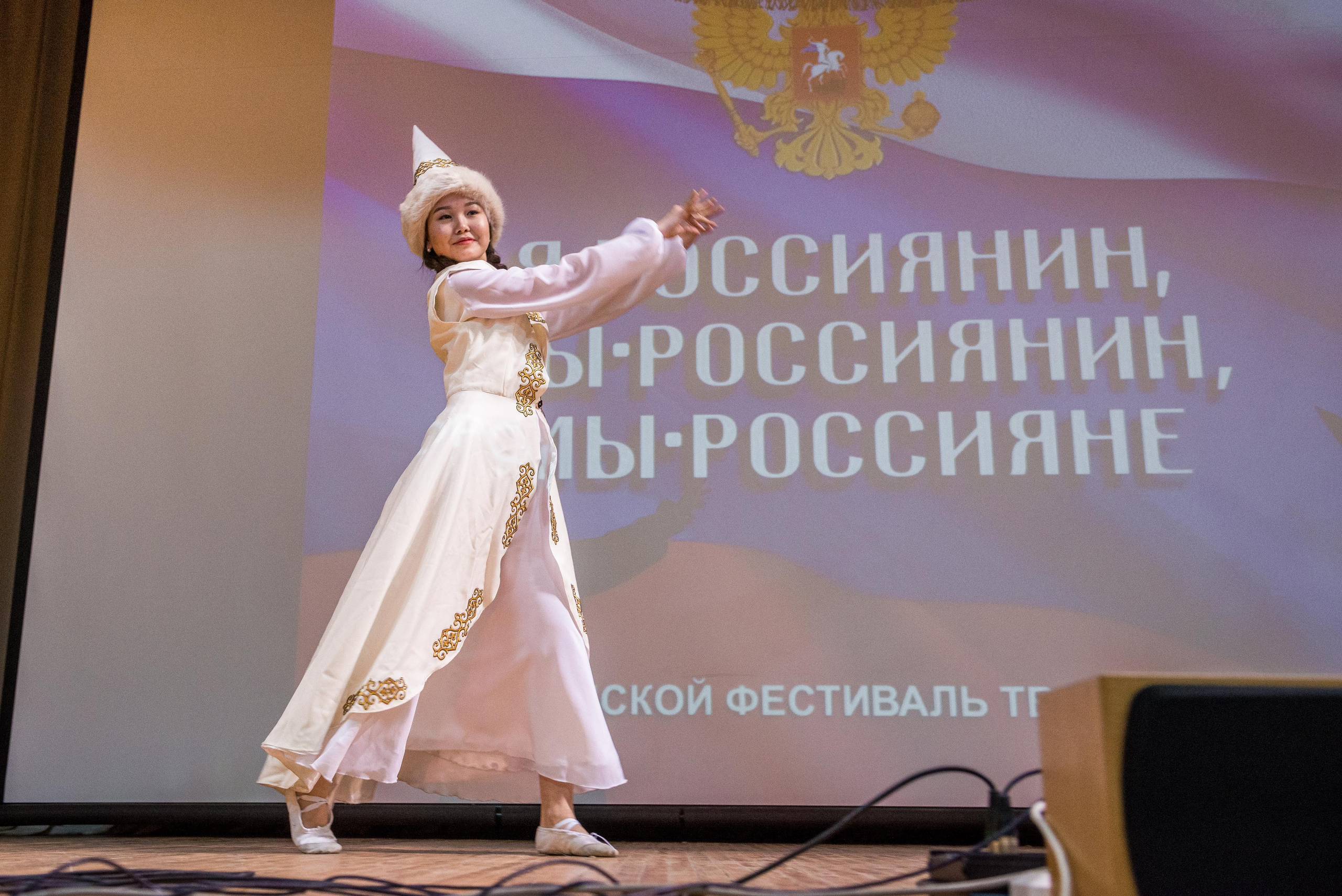 «Я-россиянин, ты — россиянин, мы — россияне!». Свадебный фотограф на Урале Виктор Соколов