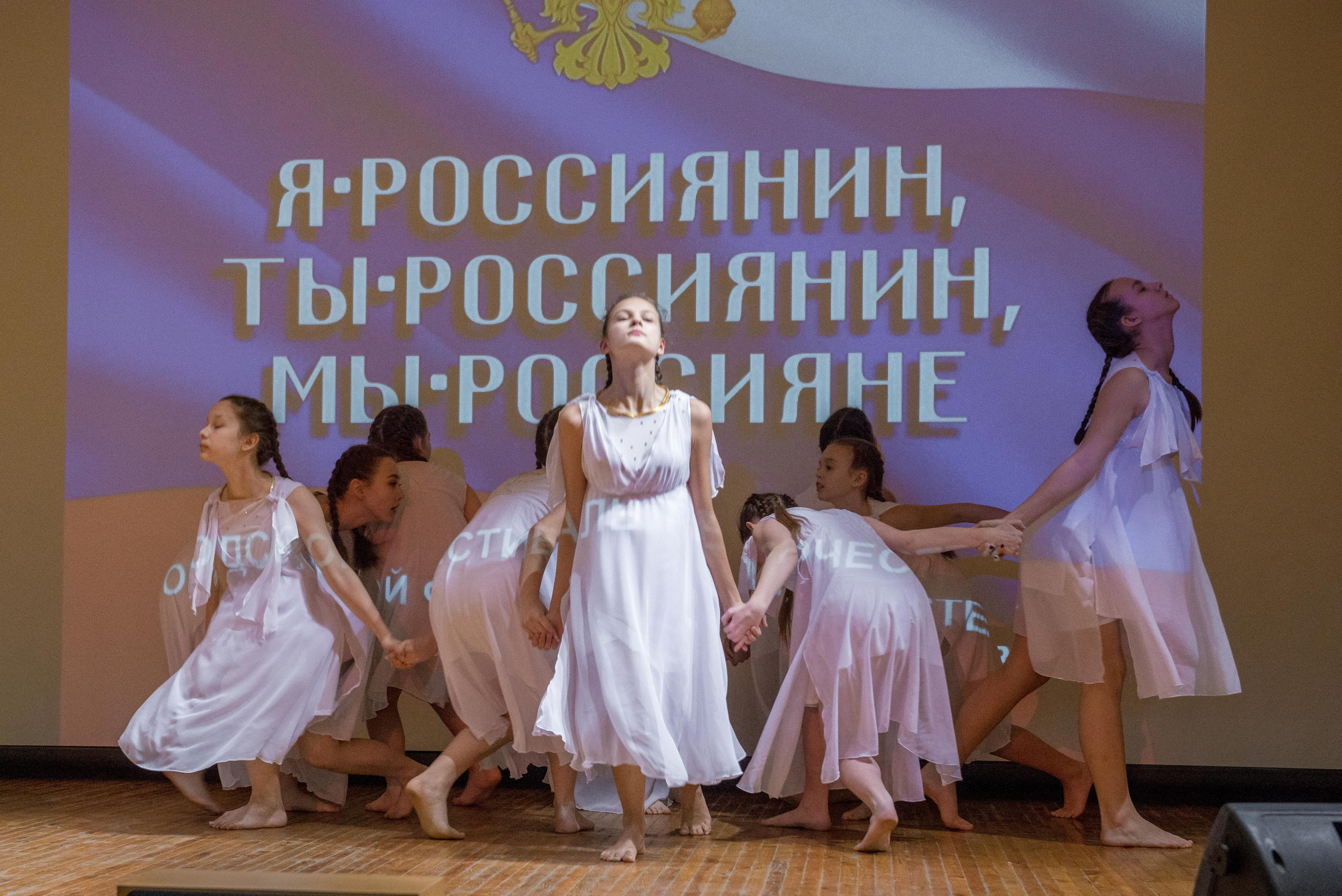 «Я-россиянин, ты — россиянин, мы — россияне!». Свадебный фотограф на Урале Виктор Соколов